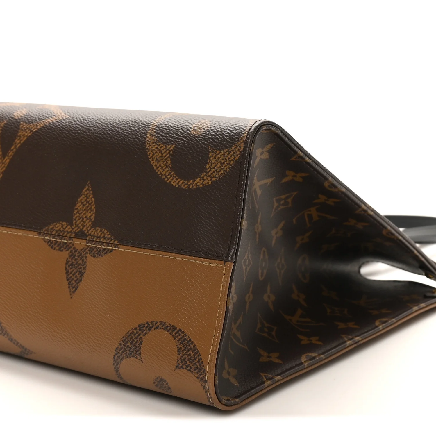 Reverse Monogram Giant Onthego MM - Image 9