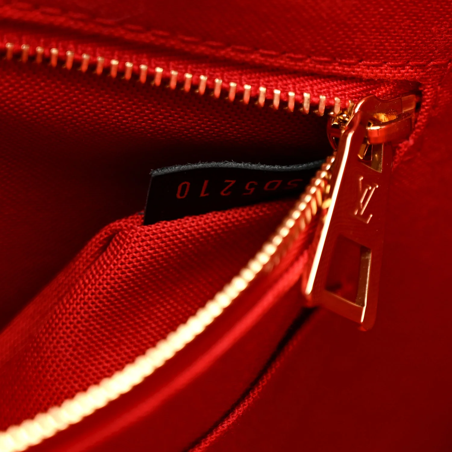 Reverse Monogram Giant Onthego MM - Image 13