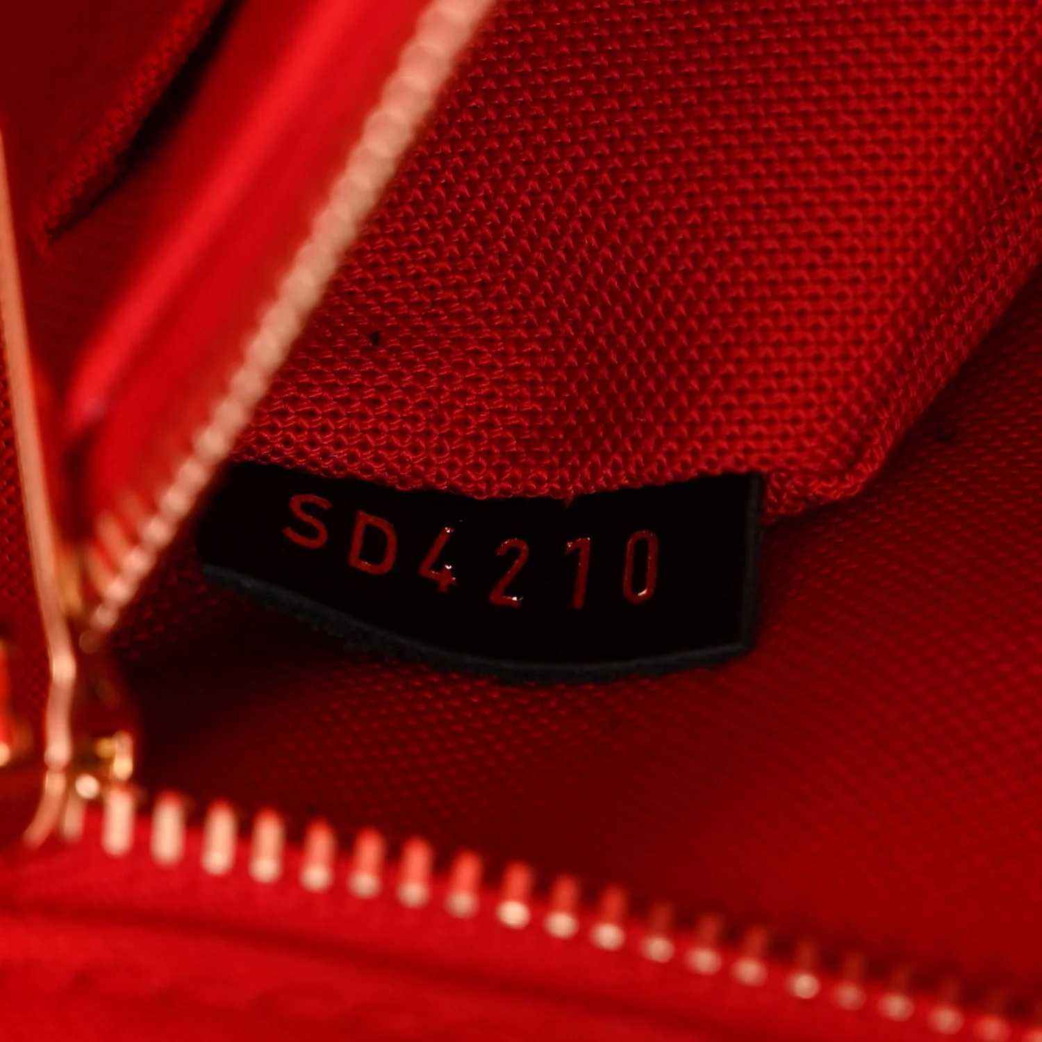 Reverse Monogram Giant Onthego MM - Image 8