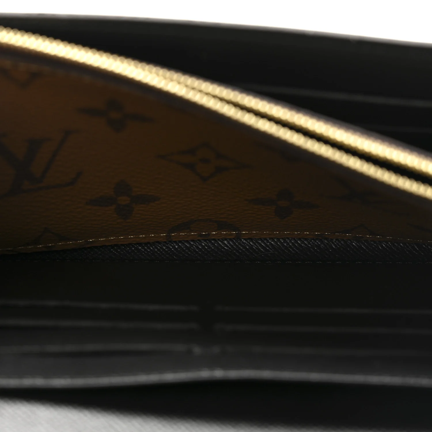 Reverse Monogram Giant Sarah Wallet - Image 6