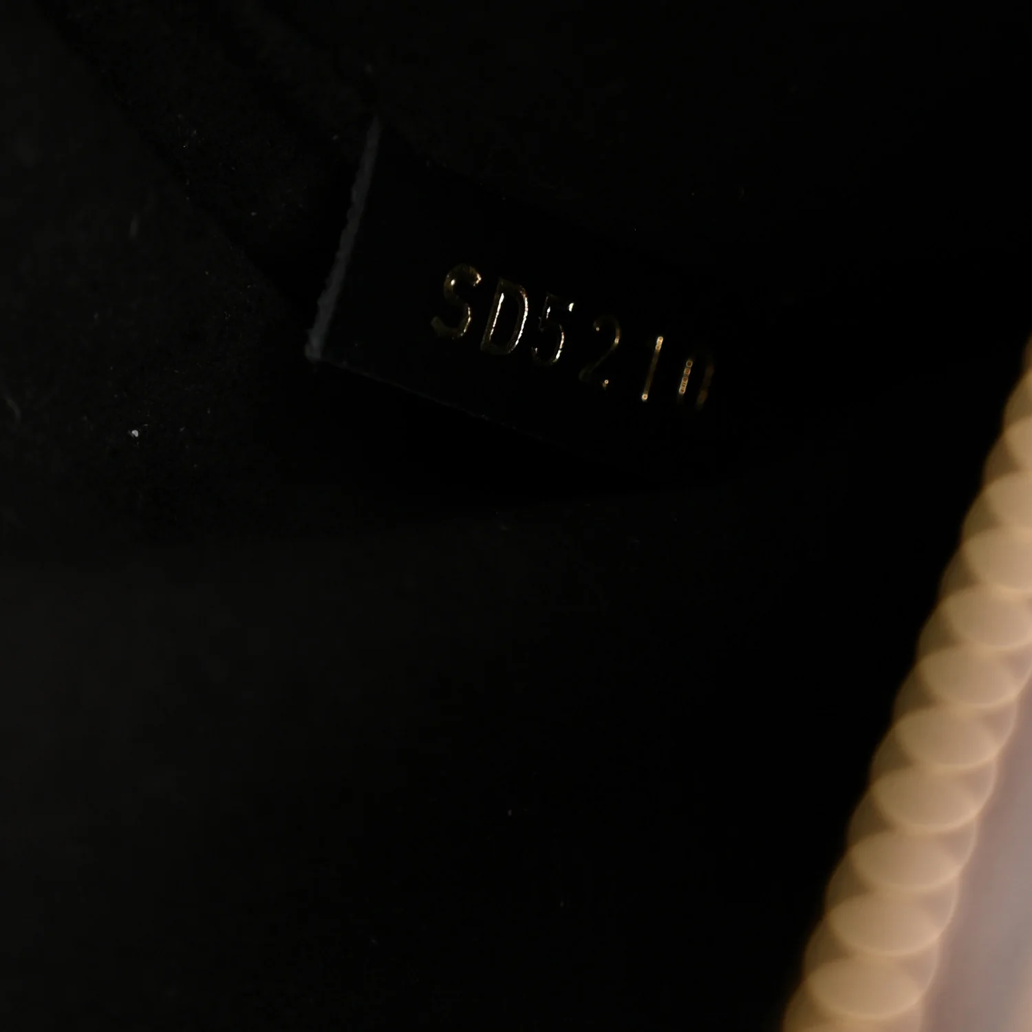 Reverse Monogram Pochette Metis - Image 7