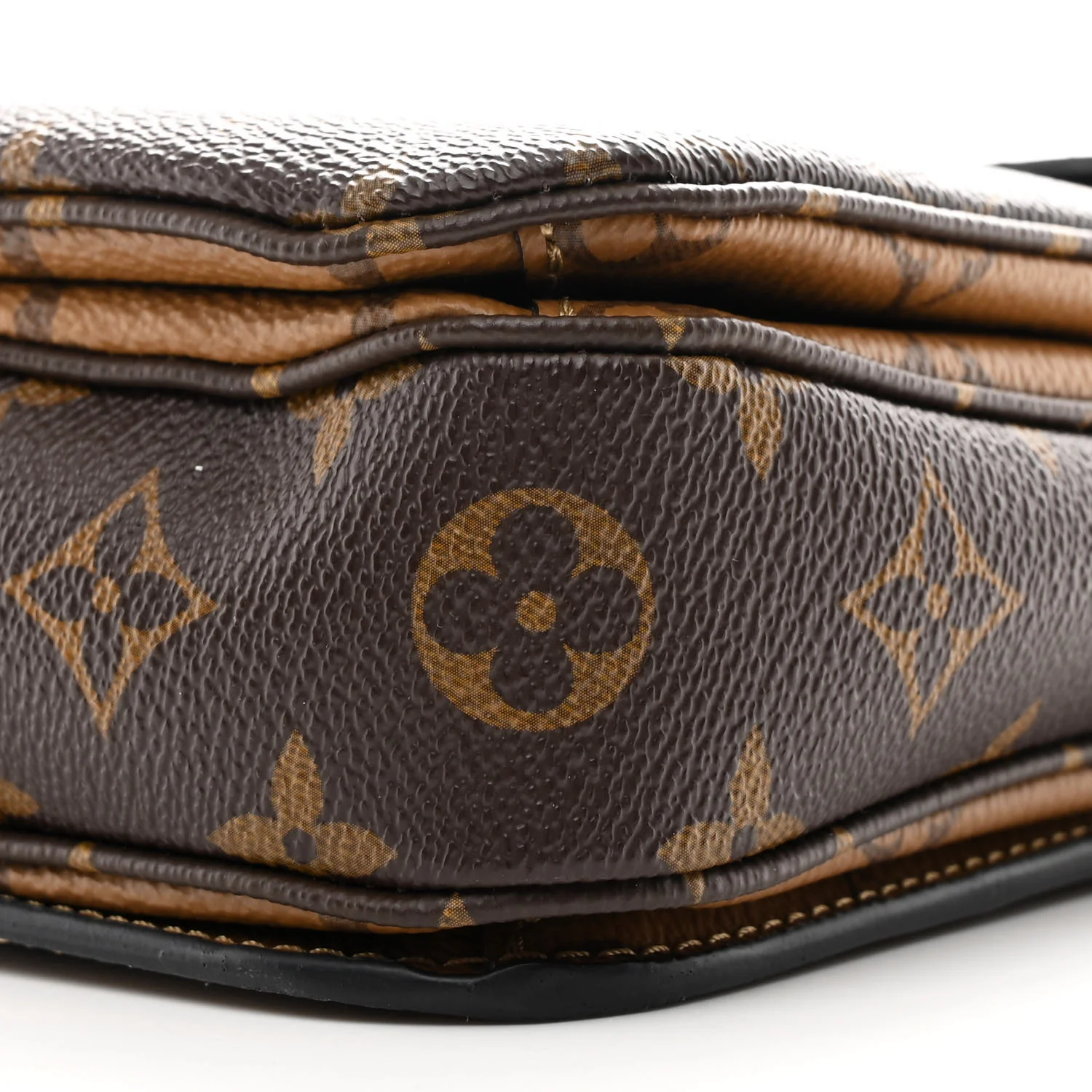 Reverse Monogram Pochette Metis - Image 8