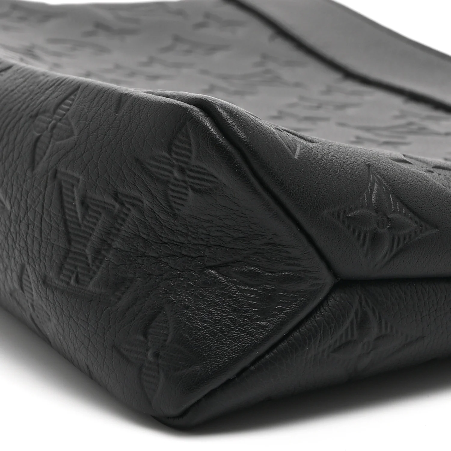 Shadow Calfskin Monogram Pochette Voyage Souple Black - Image 8