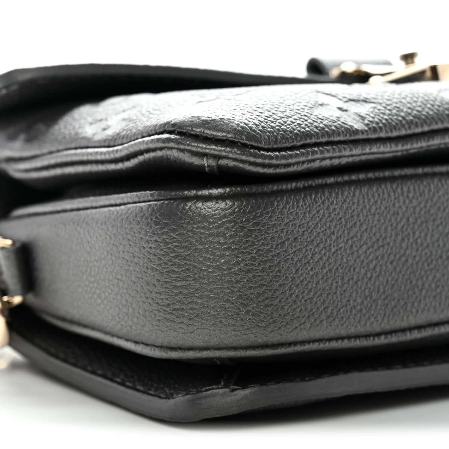 Shimmery Empreinte LV Ski Pochette Metis East West Gun Metal - Image 8