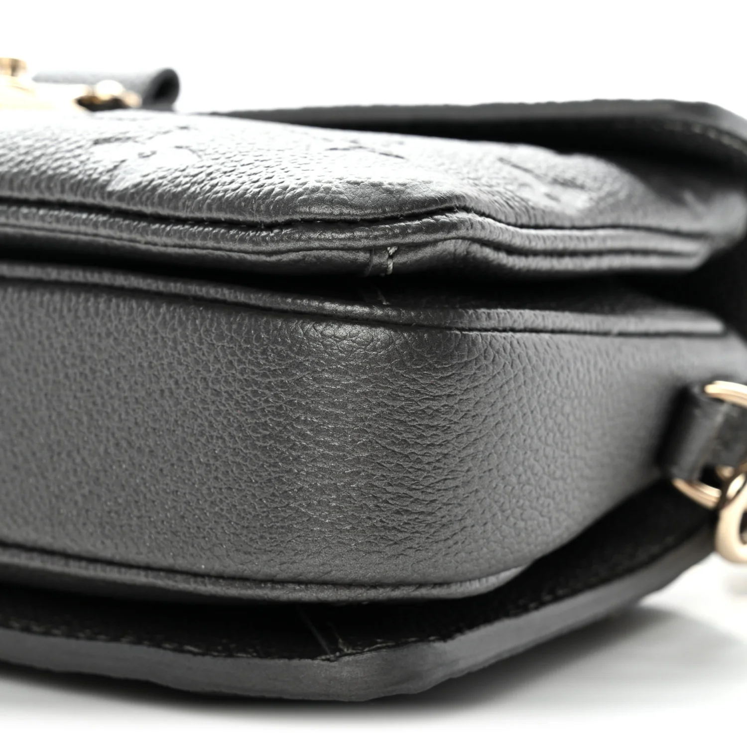 Shimmery Empreinte LV Ski Pochette Metis East West Gun Metal - Image 9