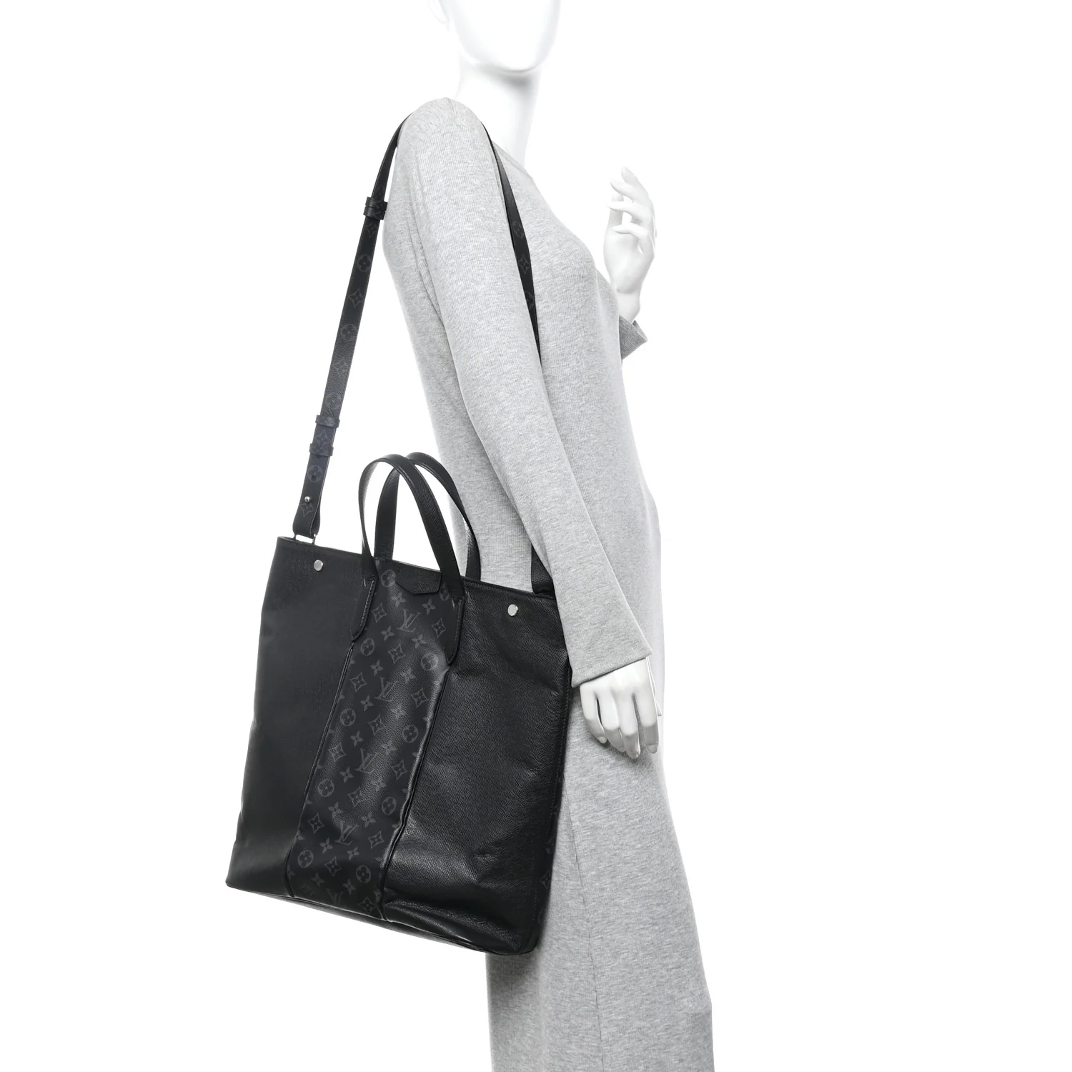 Taiga Monogram Eclipse Outdoor Tote Black - Image 2