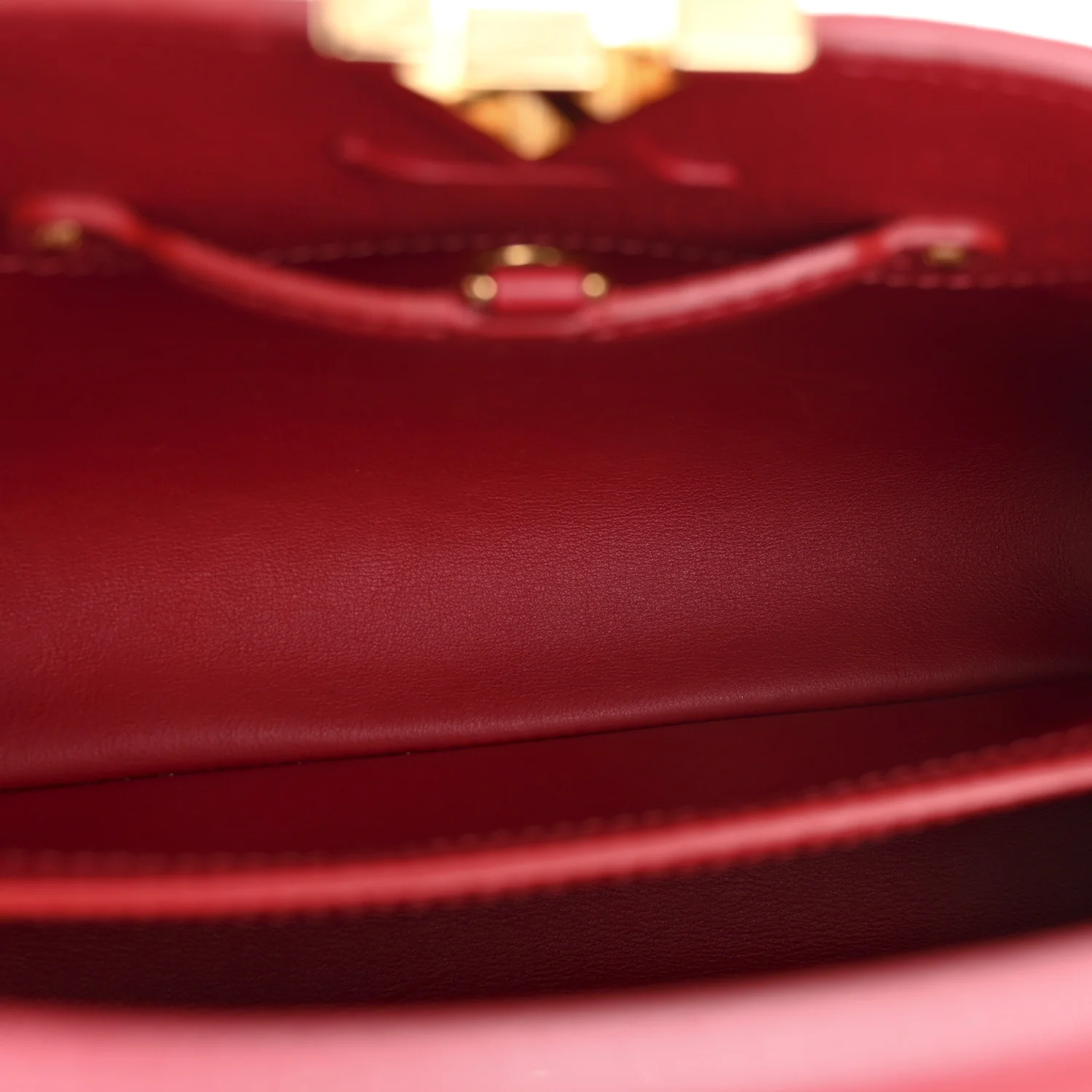 Taurillon Capucines BB Scarlet Red - Image 5