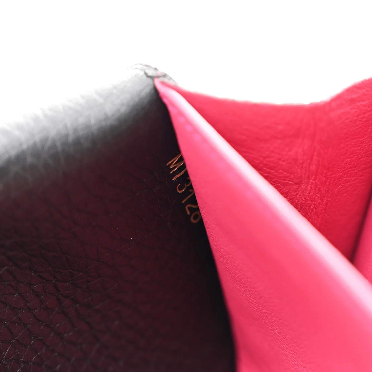 Taurillon Capucines Wallet Black - Image 8