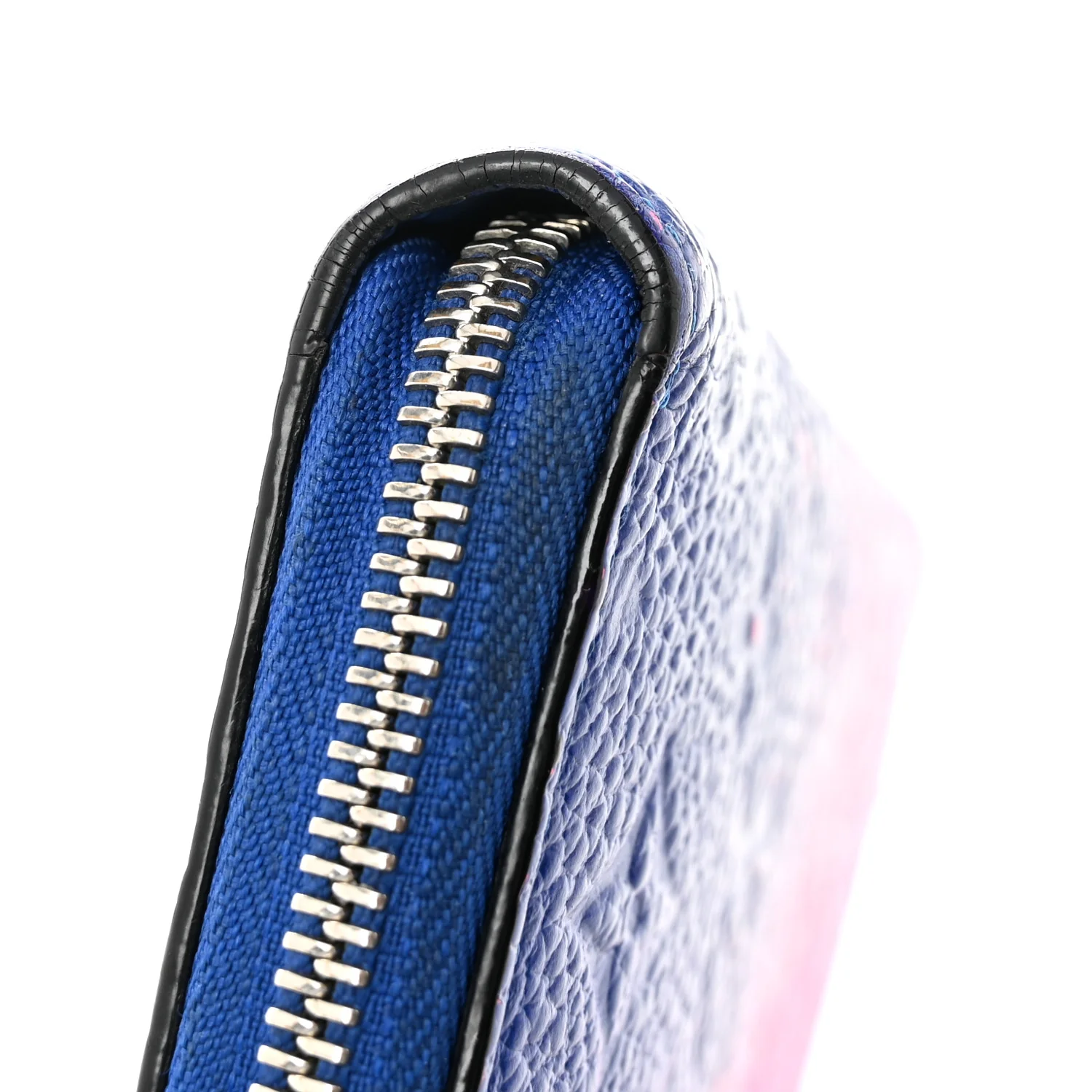 Taurillon Illusion Zippy Vertical Wallet Bleu Rose - Image 9