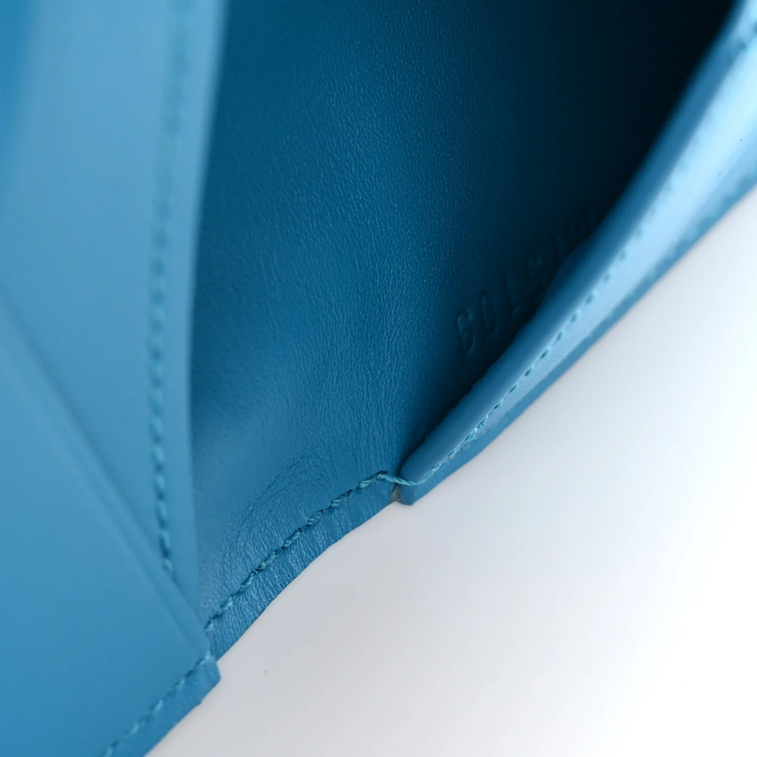 Taurillon Monogram Pocket Organizer Turquoise - Image 7