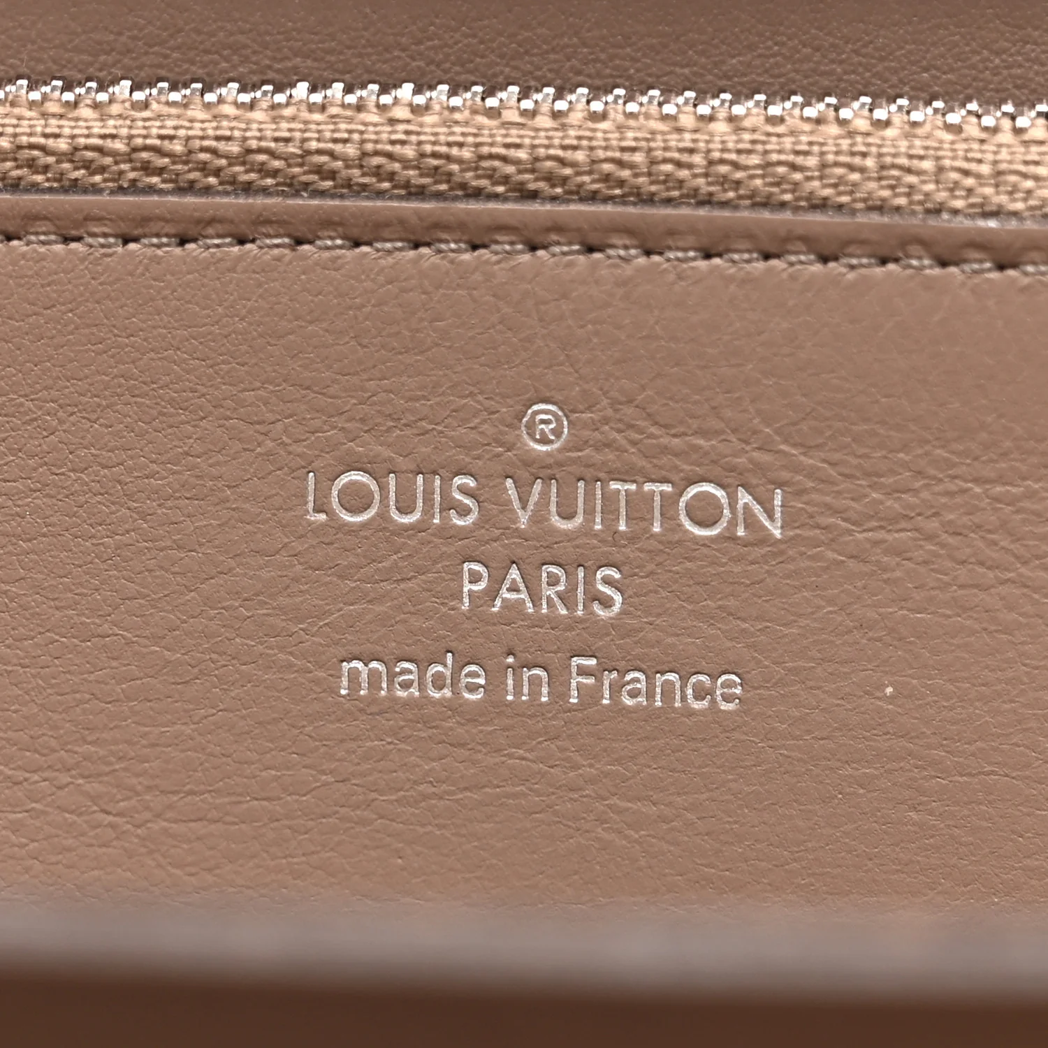 Veau Cachemire Comete Wallet Magnolia - Image 6