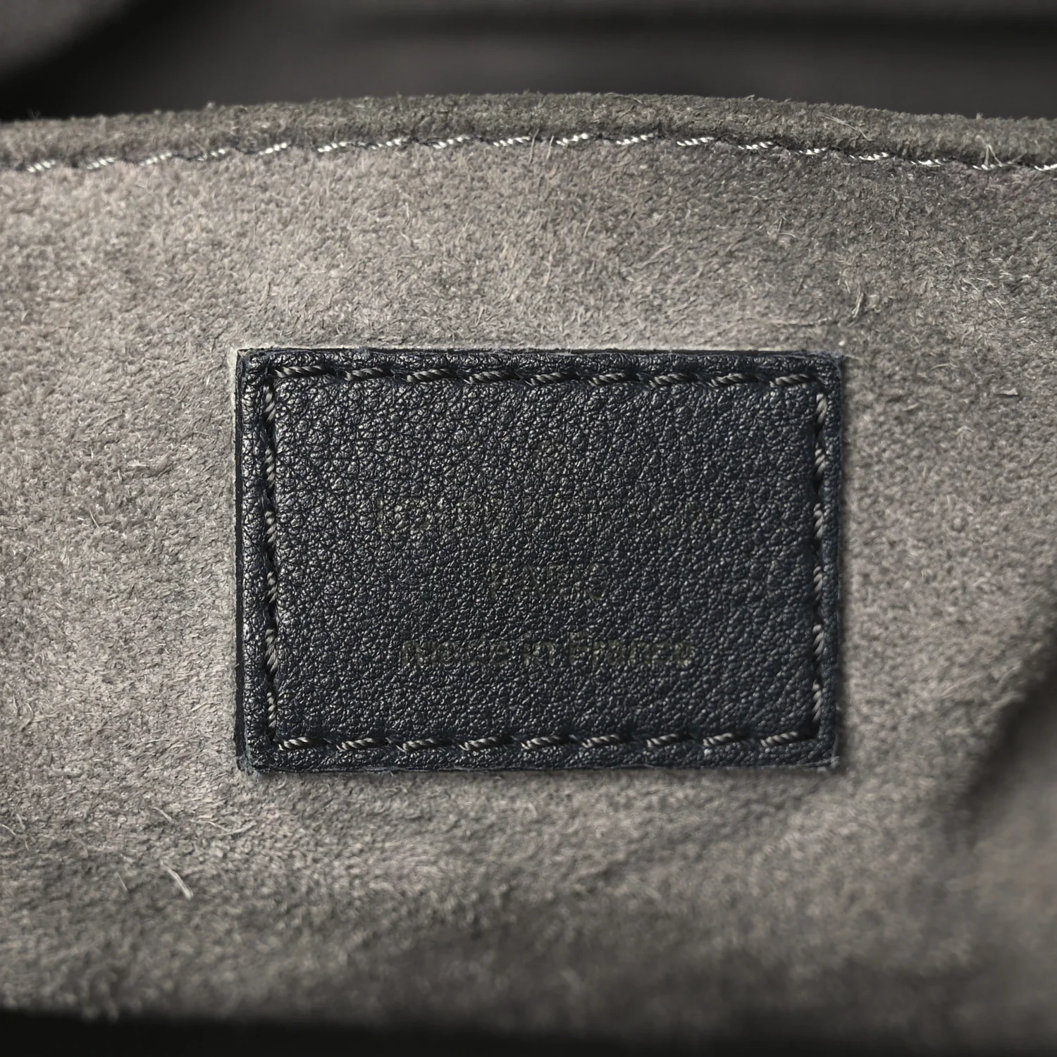 Veau Cachemire SC Bag PM Black - Image 6