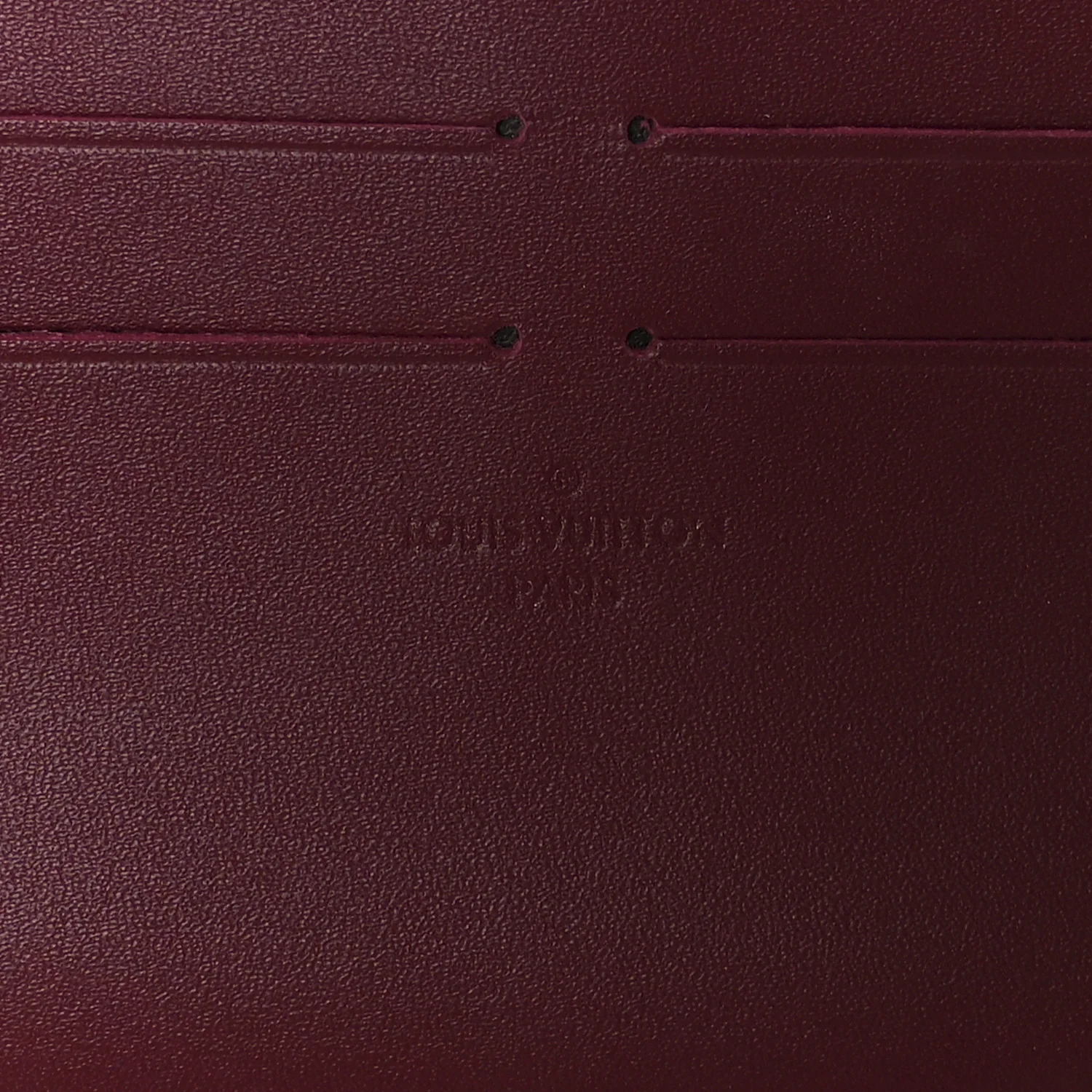 Vernis Felicie Chain Wallet Magenta - Image 9