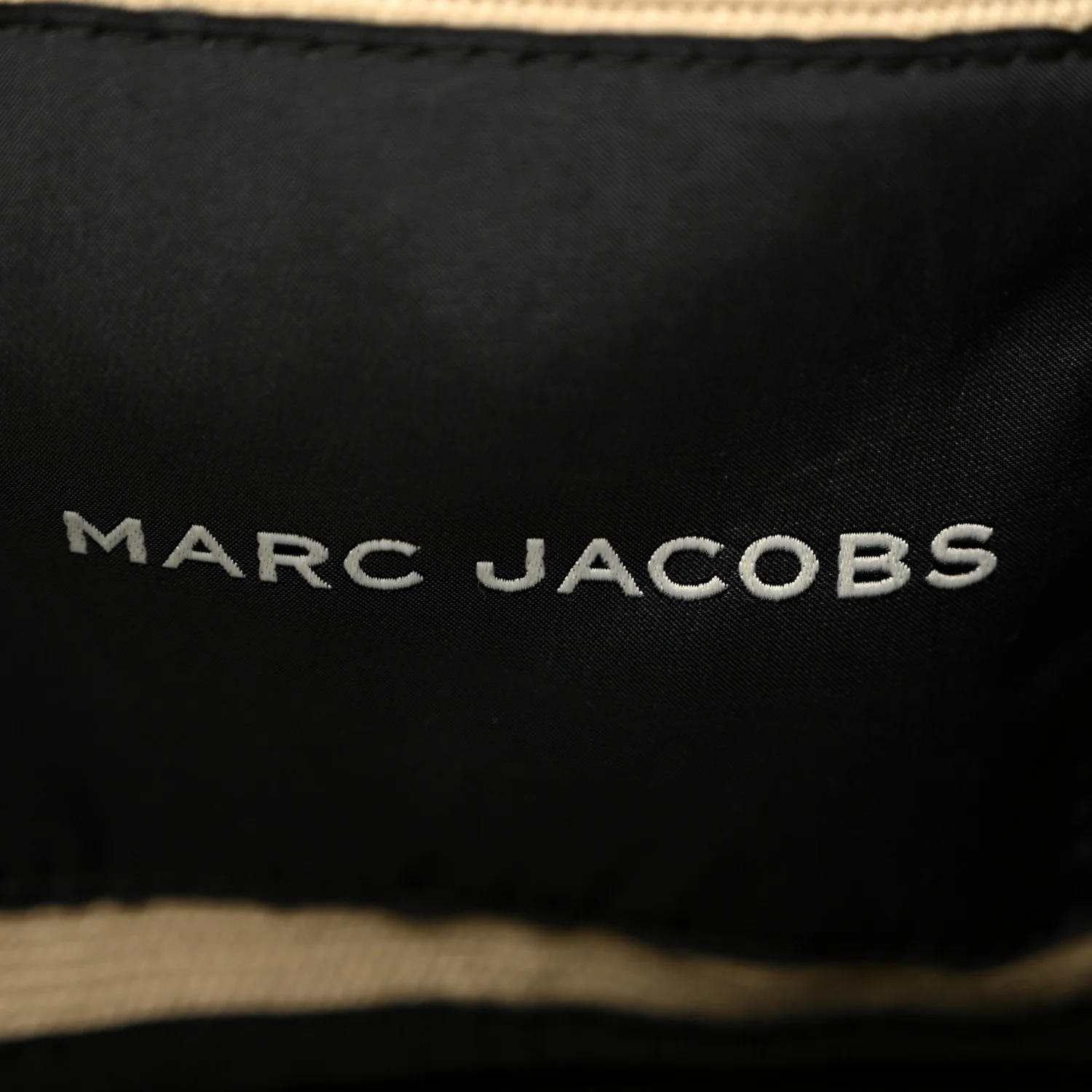 Jacquard Medium The Traveler Tote Bag Warm Sand - Image 6