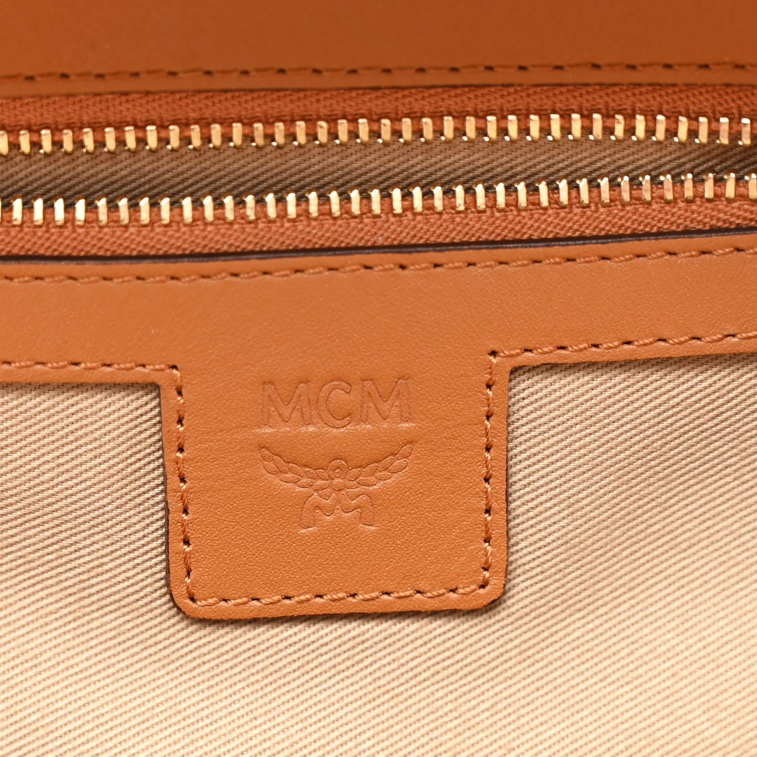 Visetos Klassik Small Sling Bag Cognac - Image 11