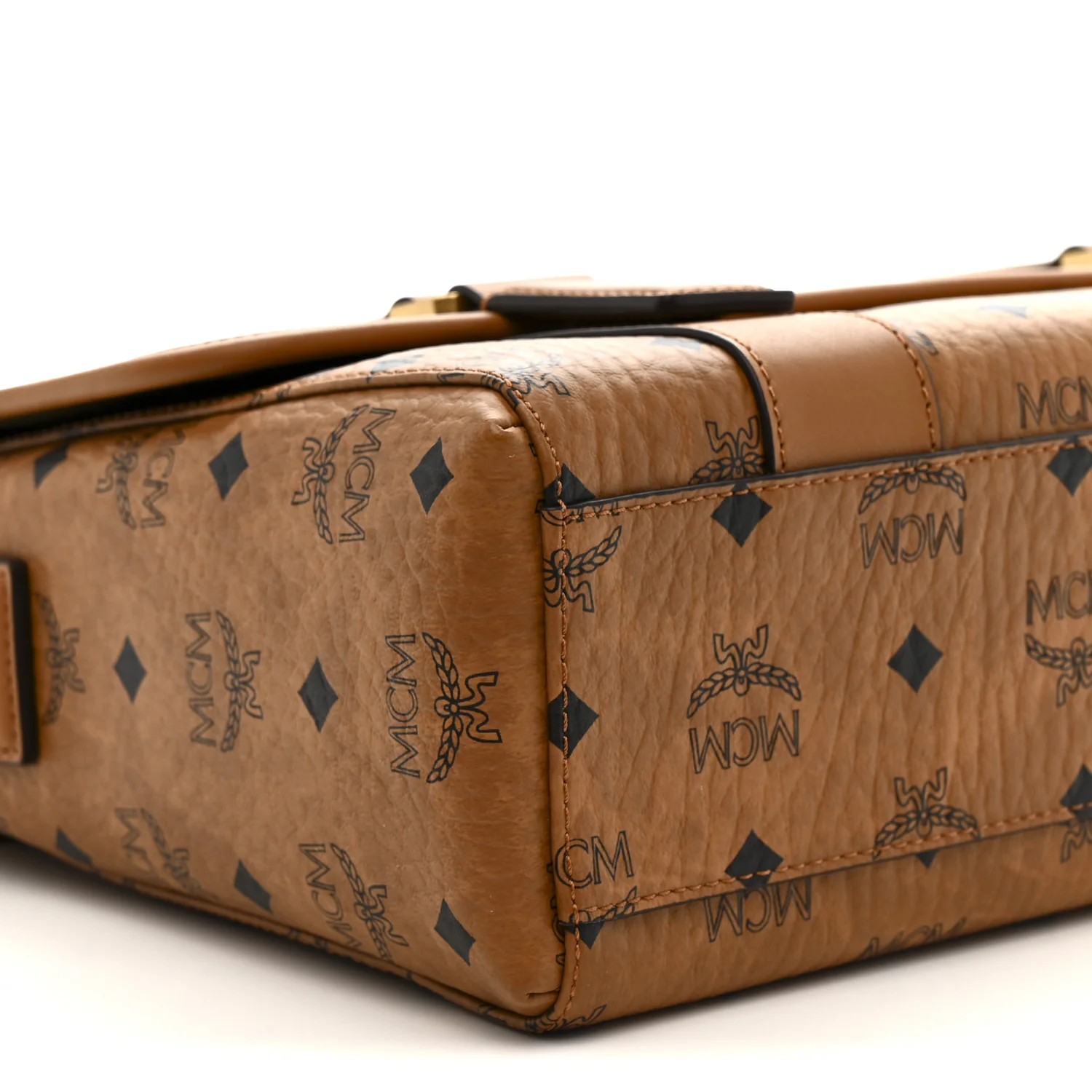 Visetos Medium Aren Messenger Bag Cognac - Image 9