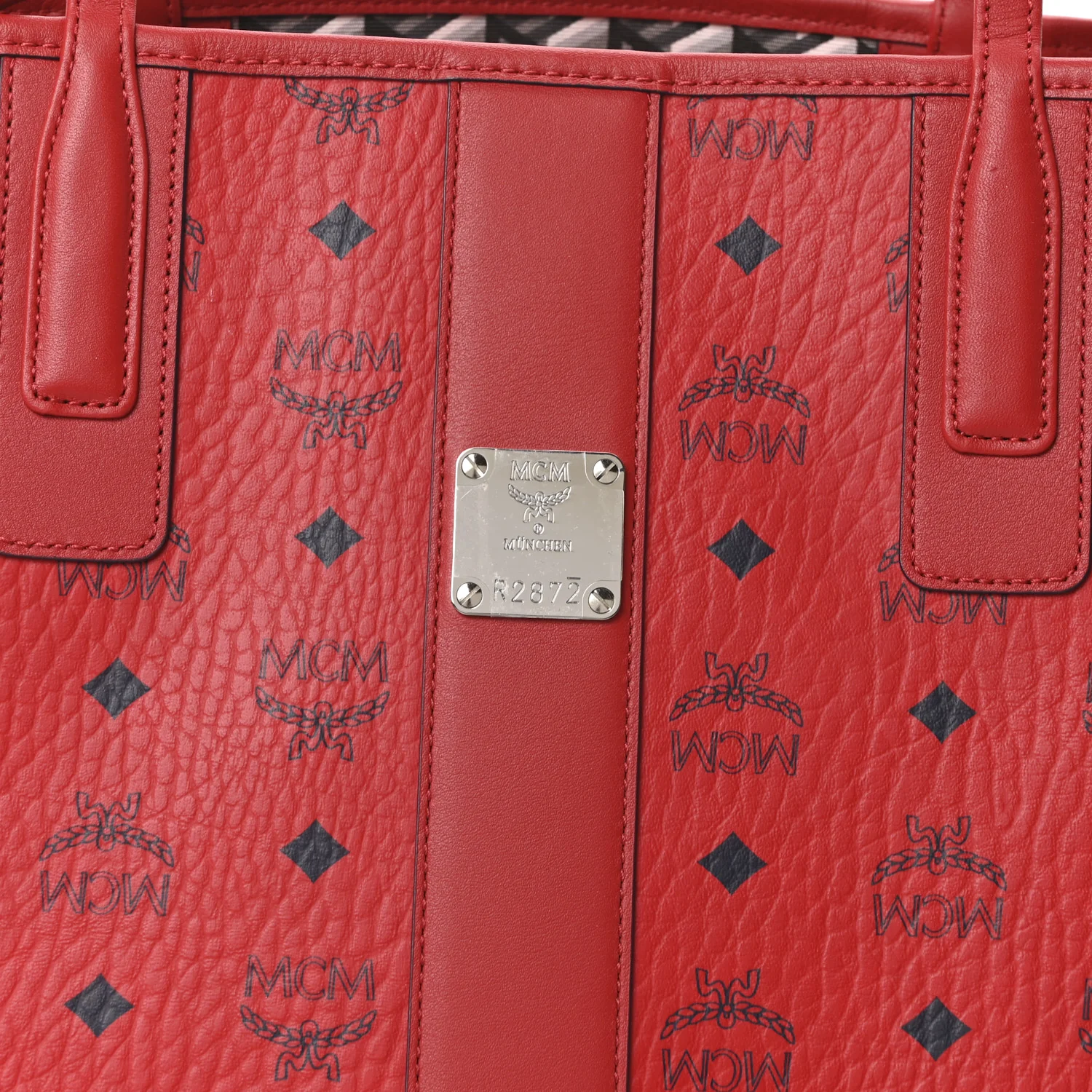 Visetos Medium Liz Reversible Shopper Tote Candy Red - Image 8