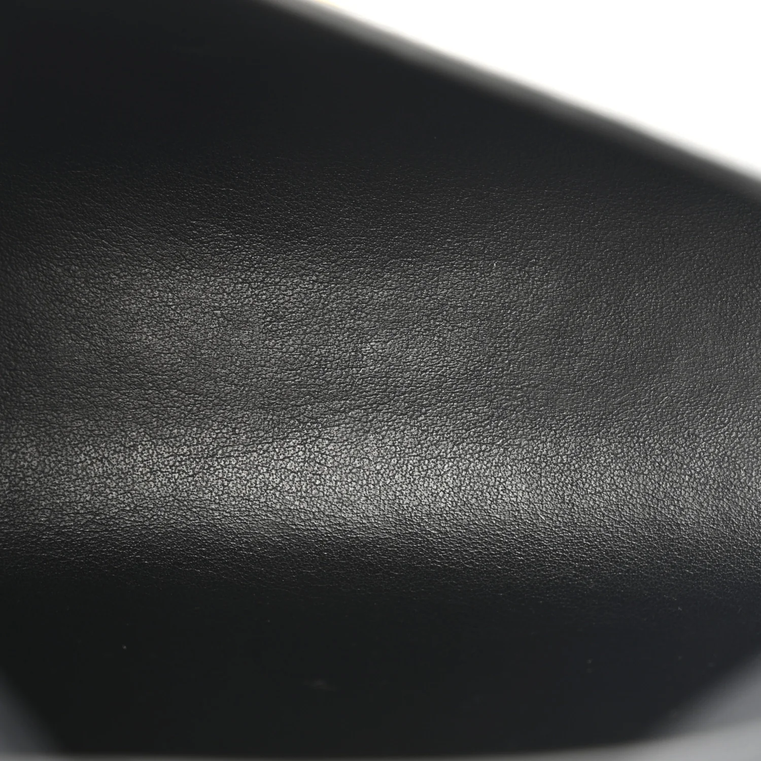 Small Classic Grain Darley Cosmetic Pouch Black - Image 5