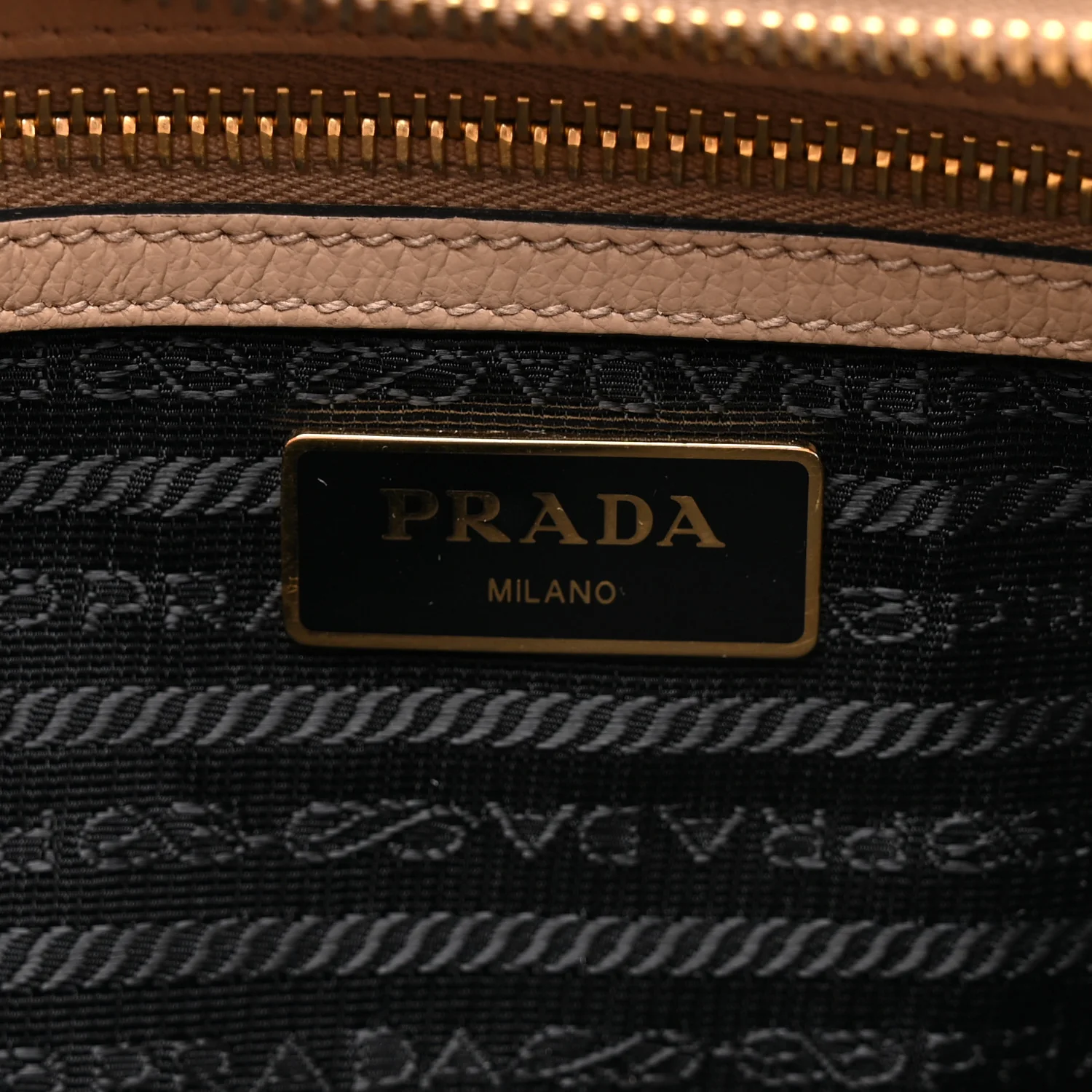Glace Calfskin Embossed Logo Crossbody Cammeo - Image 6
