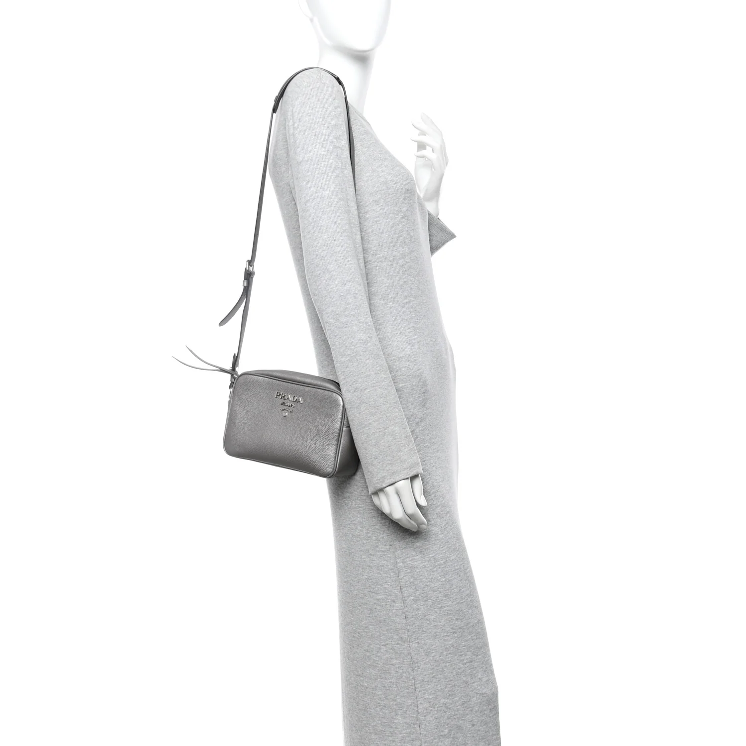 Metallic Vitello Daino Camera Crossbody Bag Acciaio - Image 2