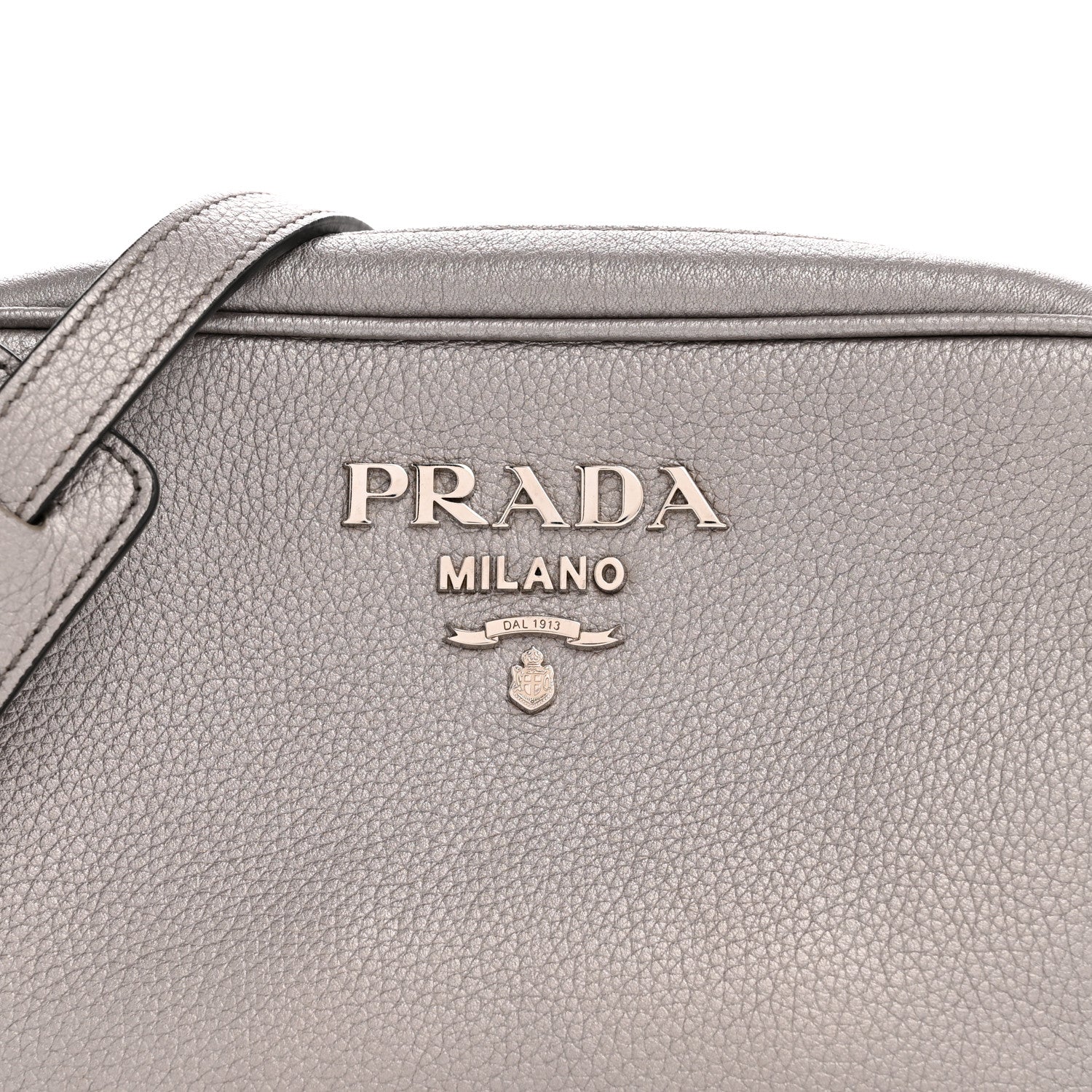 Metallic Vitello Daino Camera Crossbody Bag Acciaio - Image 9