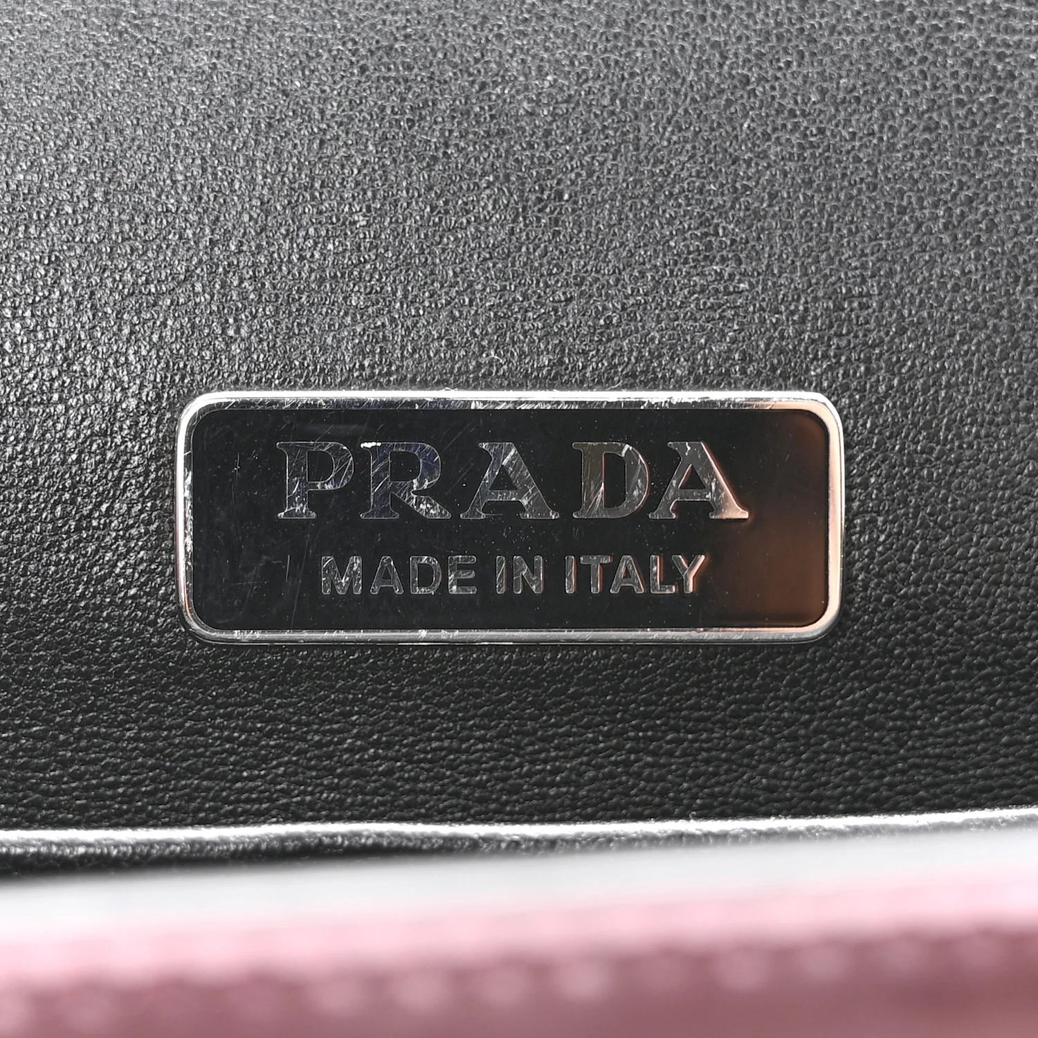 Metallic Vitello Saffiano Cahier Bag Ibisco Black - Image 6