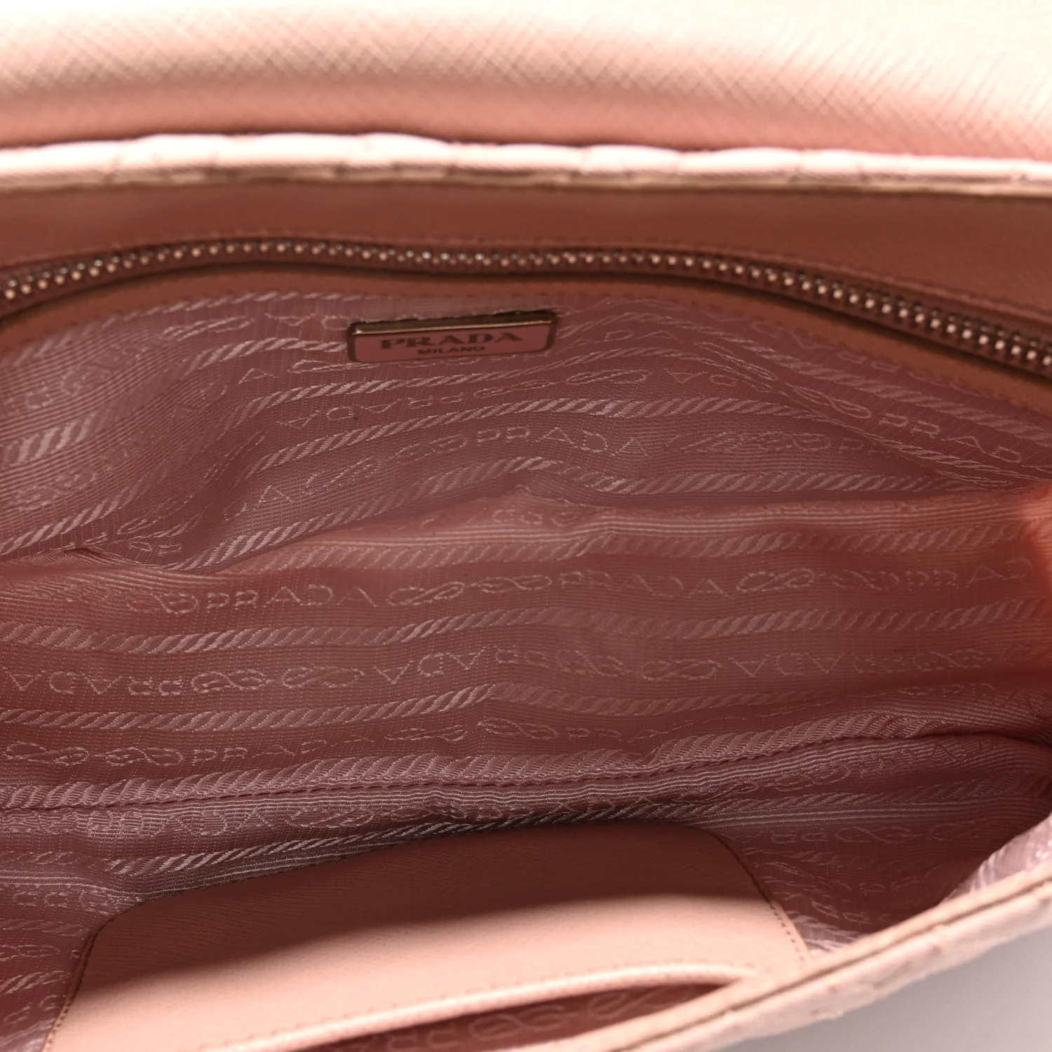 Nylon Tessuto Impunture Quilted Flap Opale - Image 5