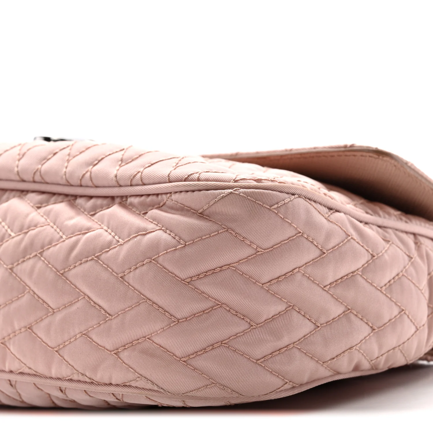Nylon Tessuto Impunture Quilted Flap Opale - Image 9