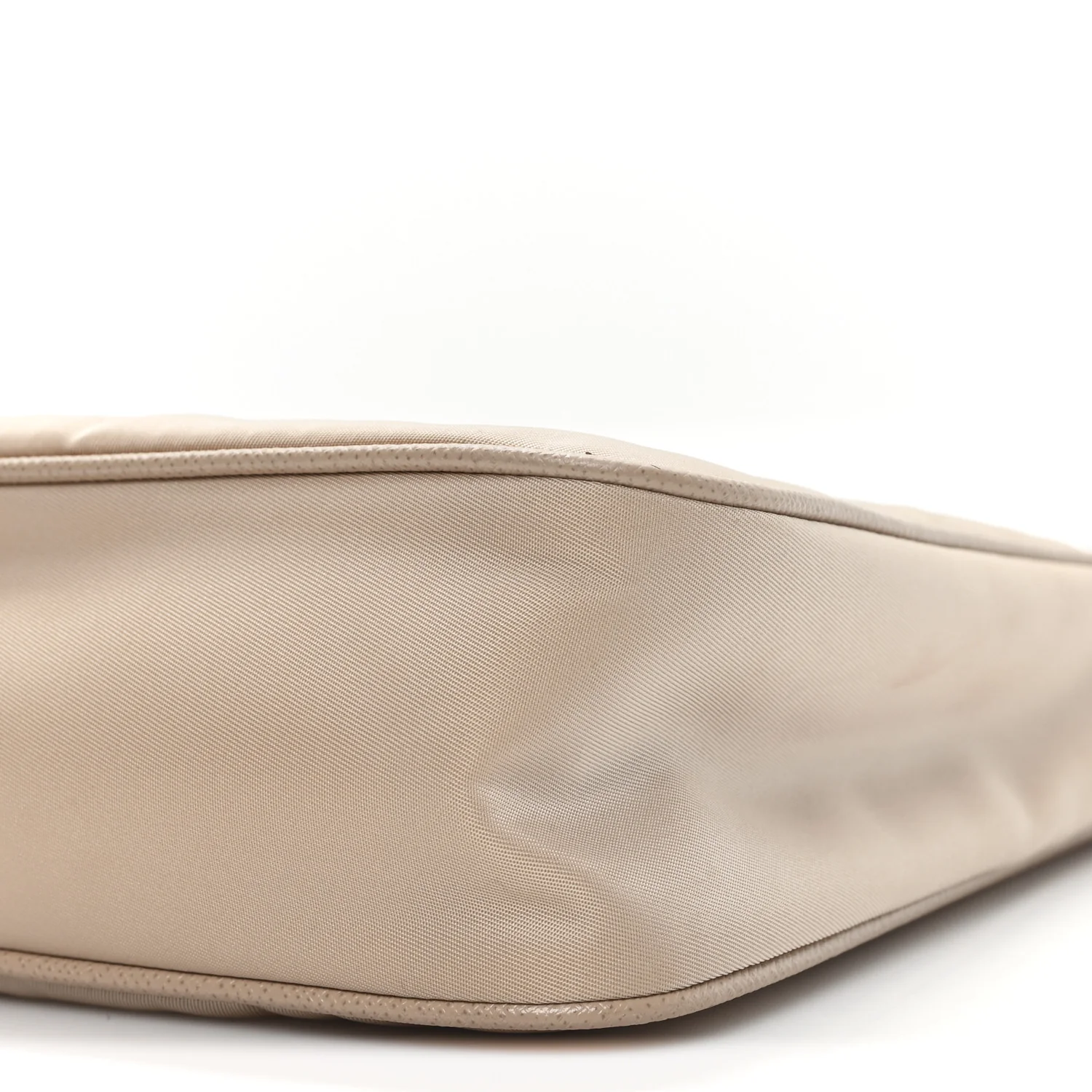 Re-Nylon Saffiano Mini Re-Edition 2005 Bag Cammeo - Image 10