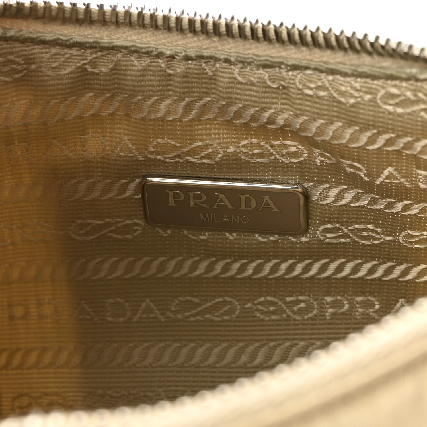 Re-Nylon Saffiano Re-Edition 2005 Shoulder Bag Deserto - Image 6