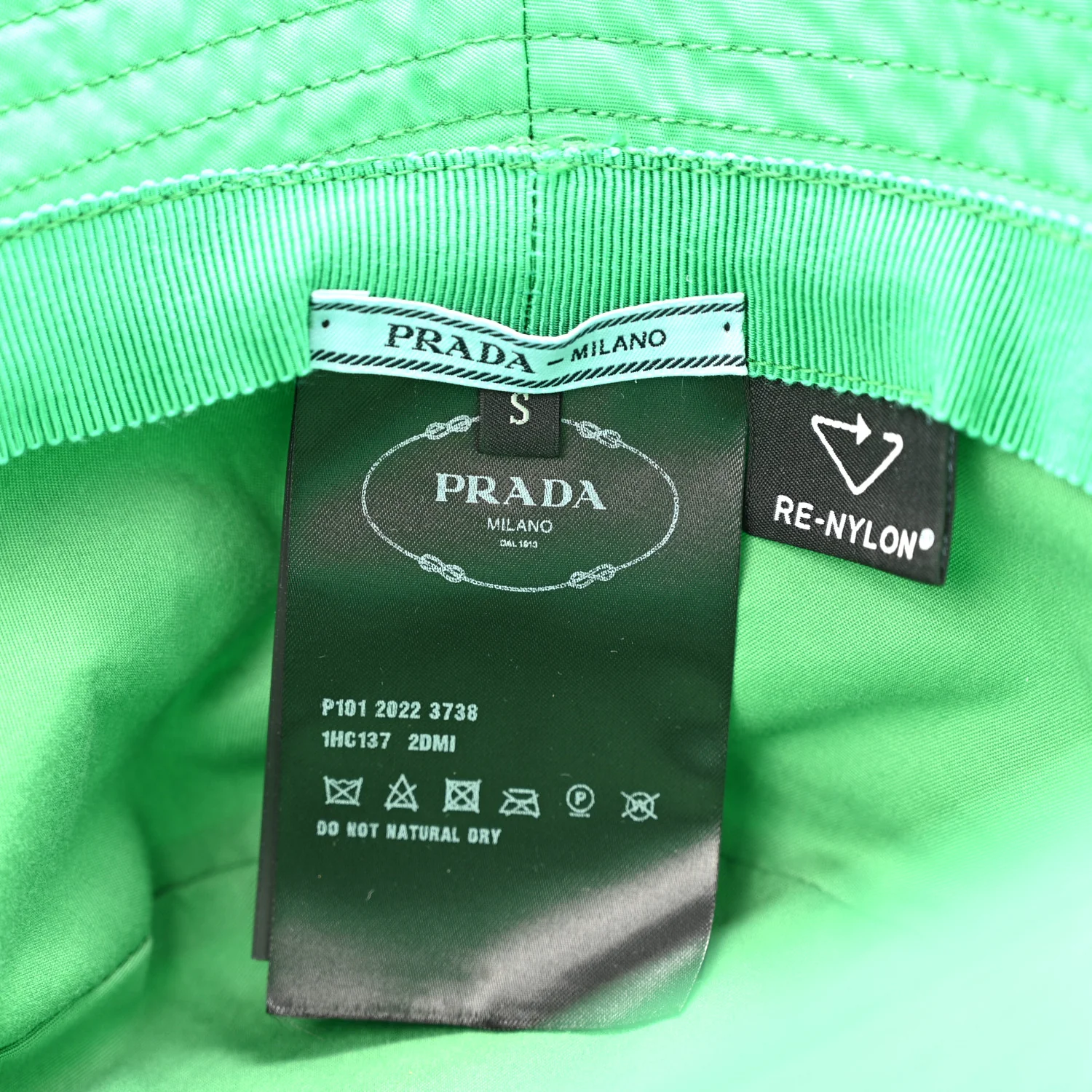 Re-Nylon Triangle Womens Bucket Hat S Menta - Image 8