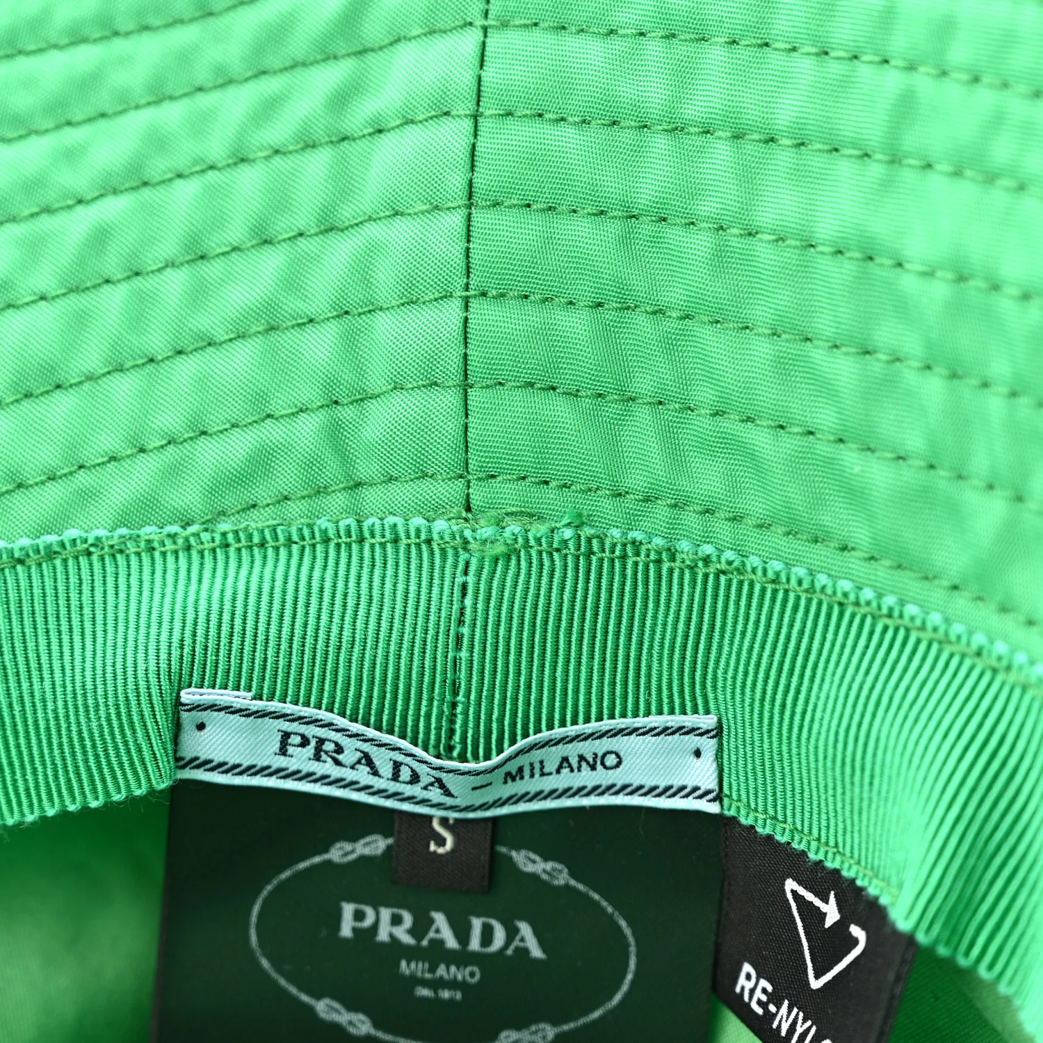 Re-Nylon Triangle Womens Bucket Hat S Menta - Image 9