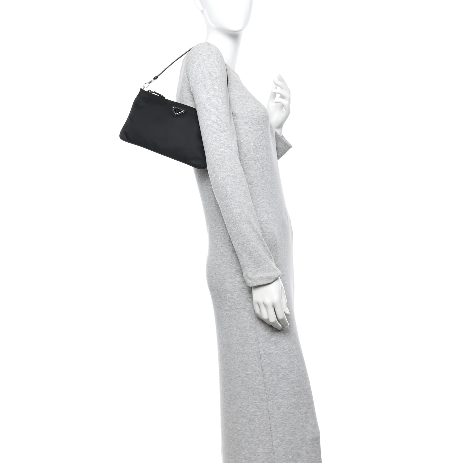 Re-Nylon Vela Pouch Black - Image 2