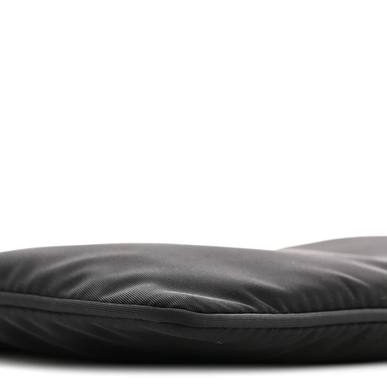 Re-Nylon Vela Pouch Black - Image 9
