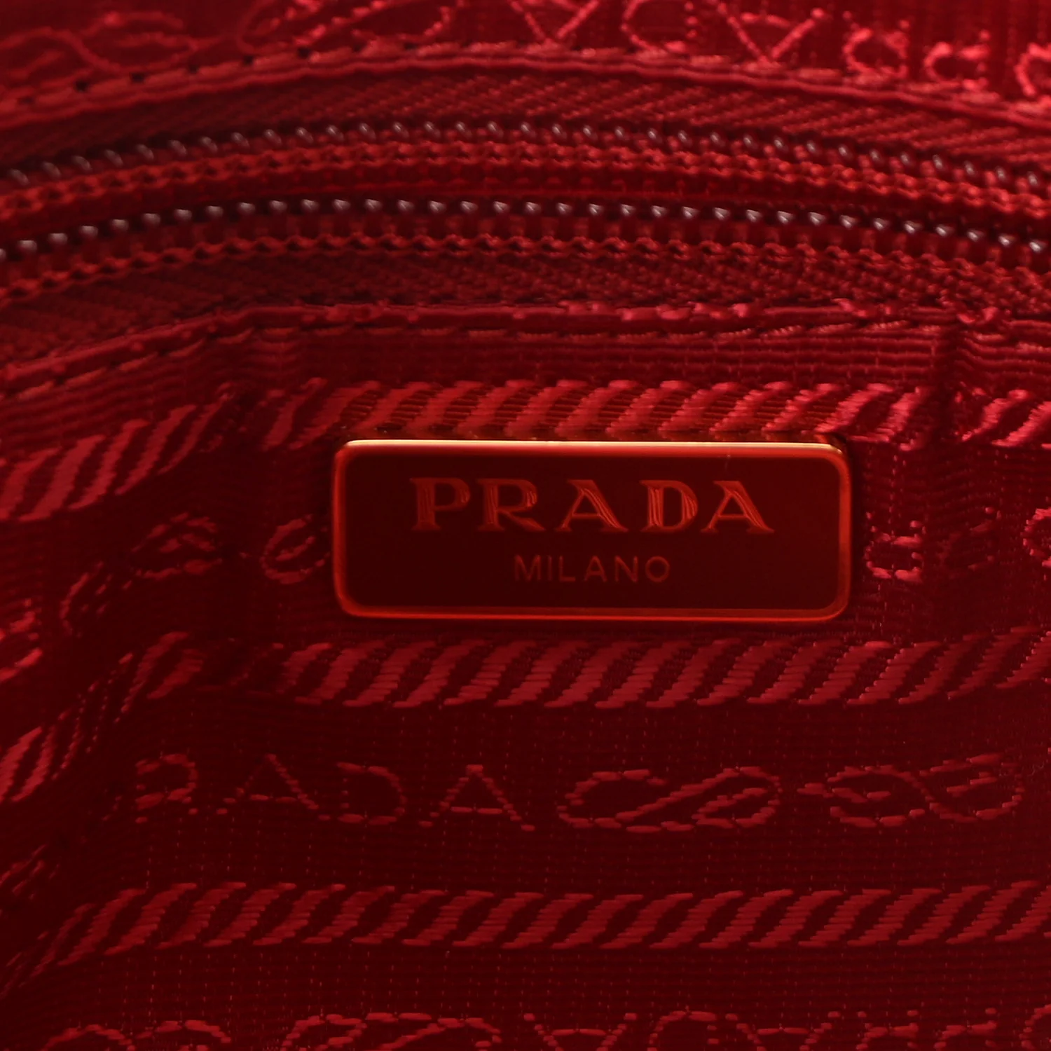Re-Nylon Vela Saffiano Mini Pochette Bag Rosso - Image 6