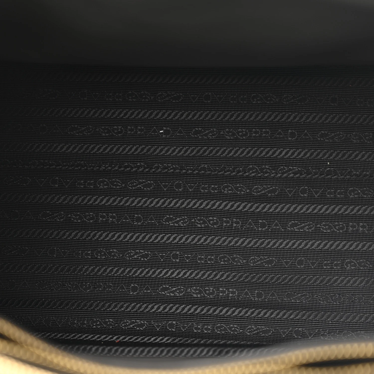 Saffiano City Calfskin Medium Esplanade Tote Mercurio - Image 5