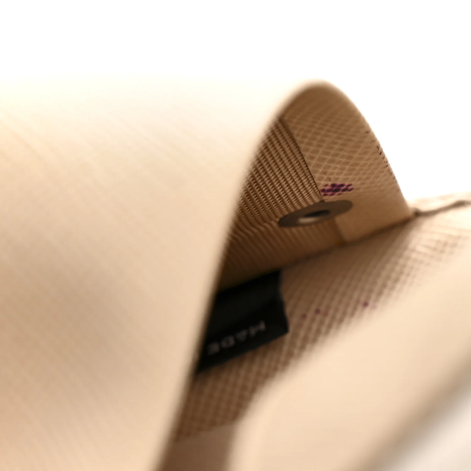 Saffiano Fiocco 6 Key Holder Cipria - Image 10