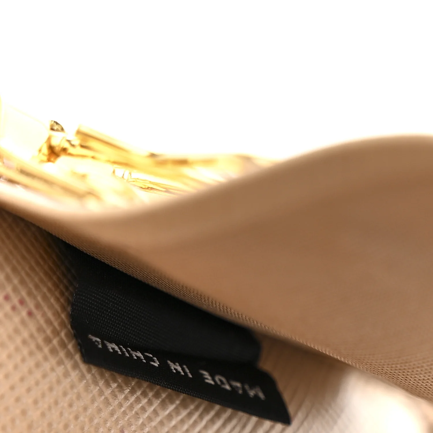 Saffiano Fiocco 6 Key Holder Cipria - Image 7