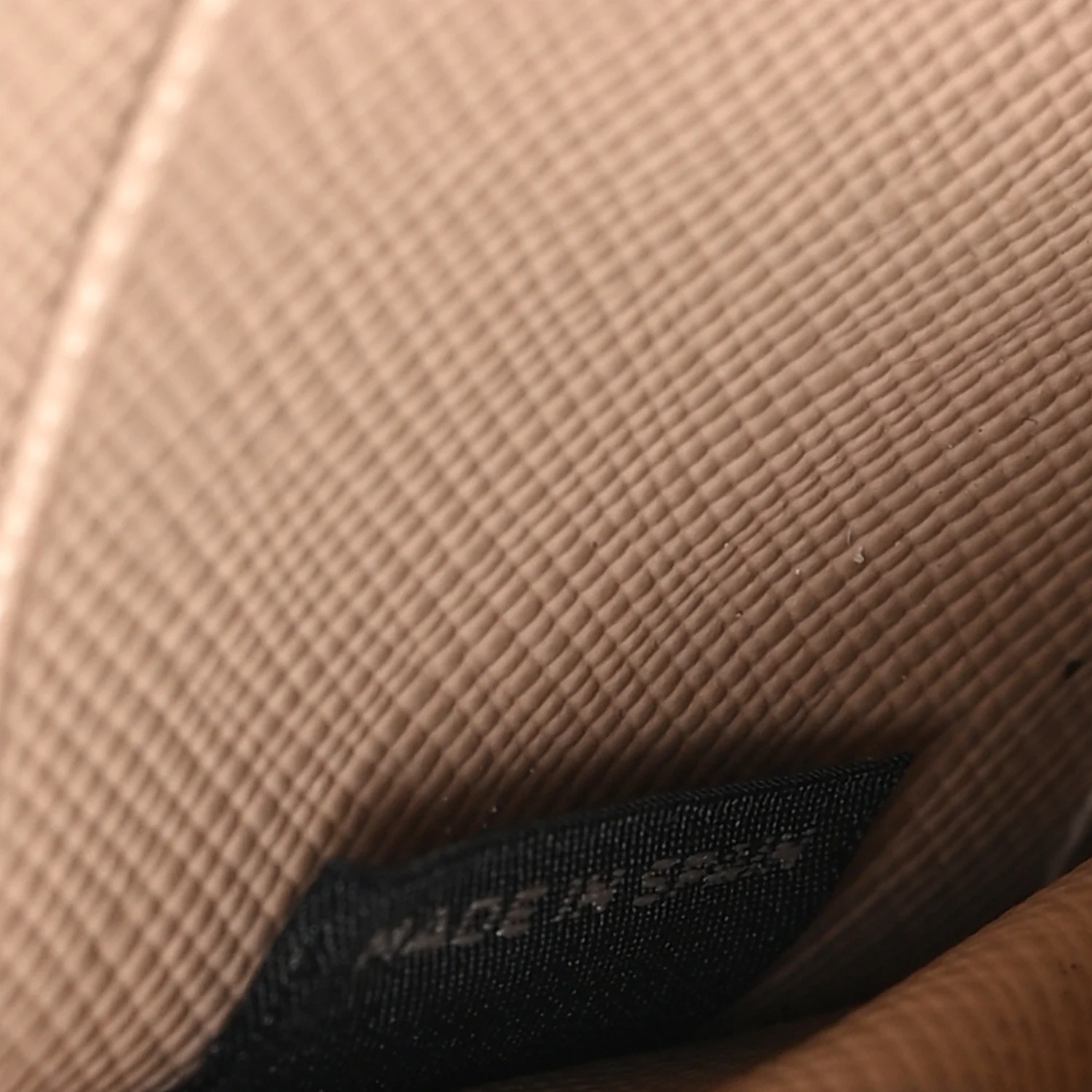 Saffiano Half Zip Wallet Wallet Cammeo - Image 7