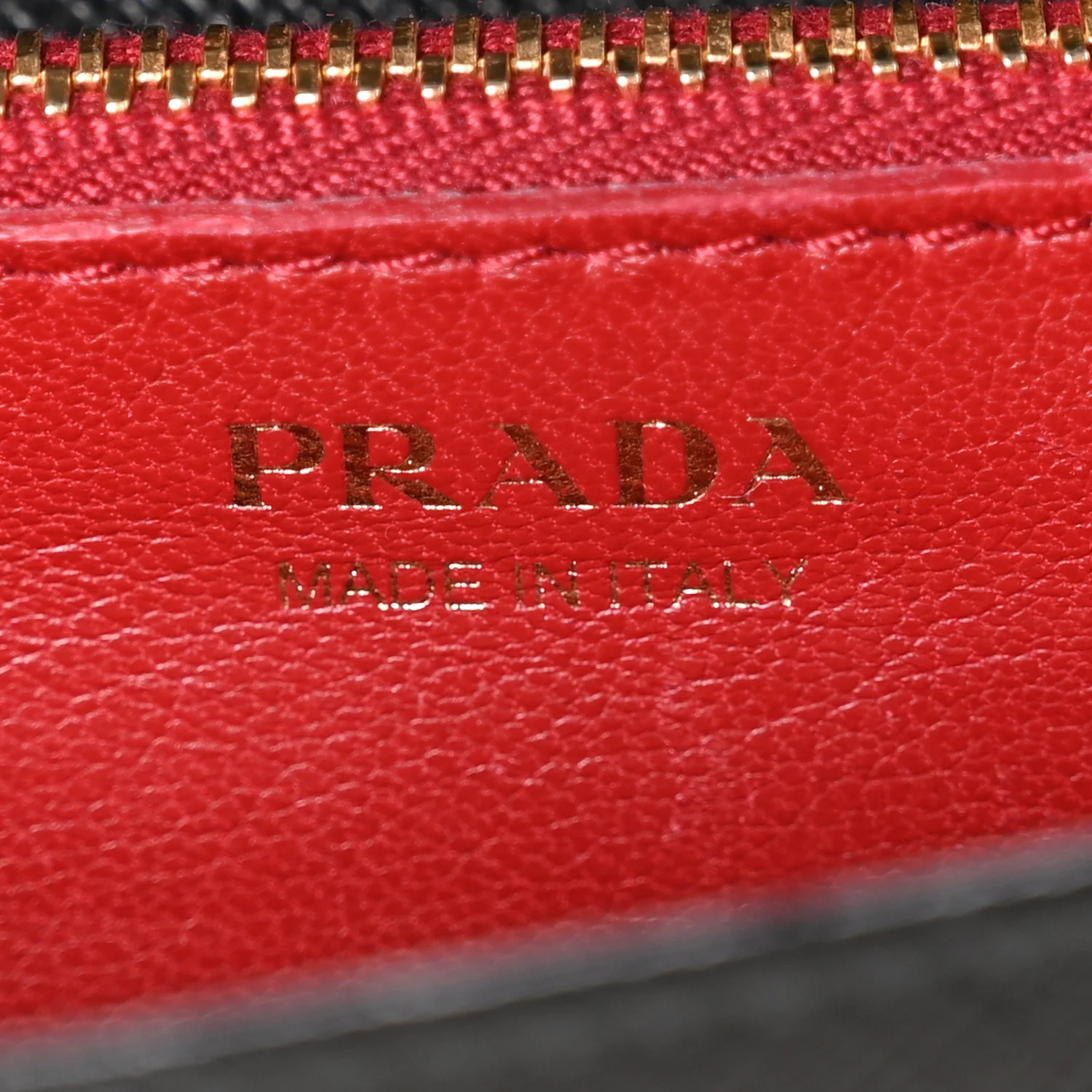 Saffiano Lux Chain Wallet Nero Black - Image 7