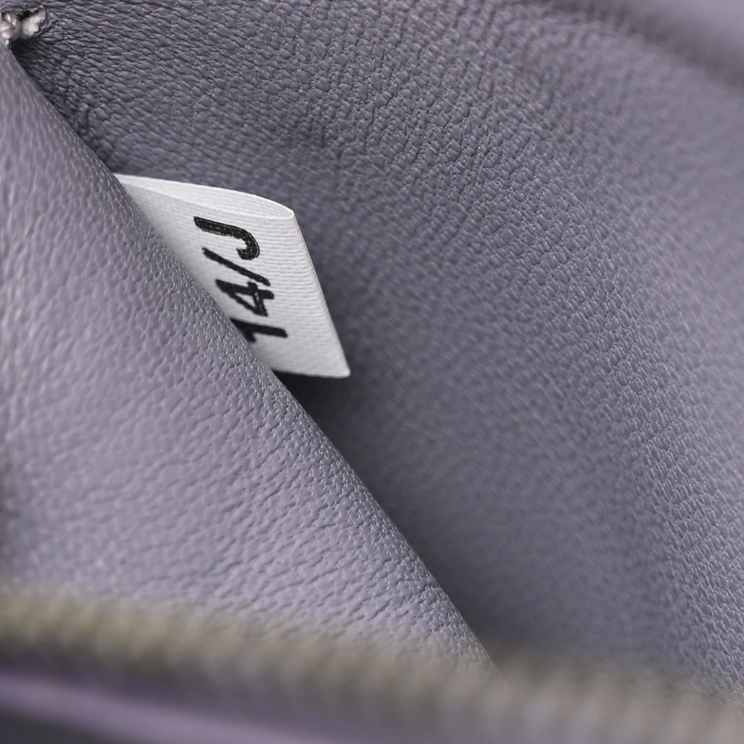 Saffiano Lux Crossbody Bag Glicine - Image 7