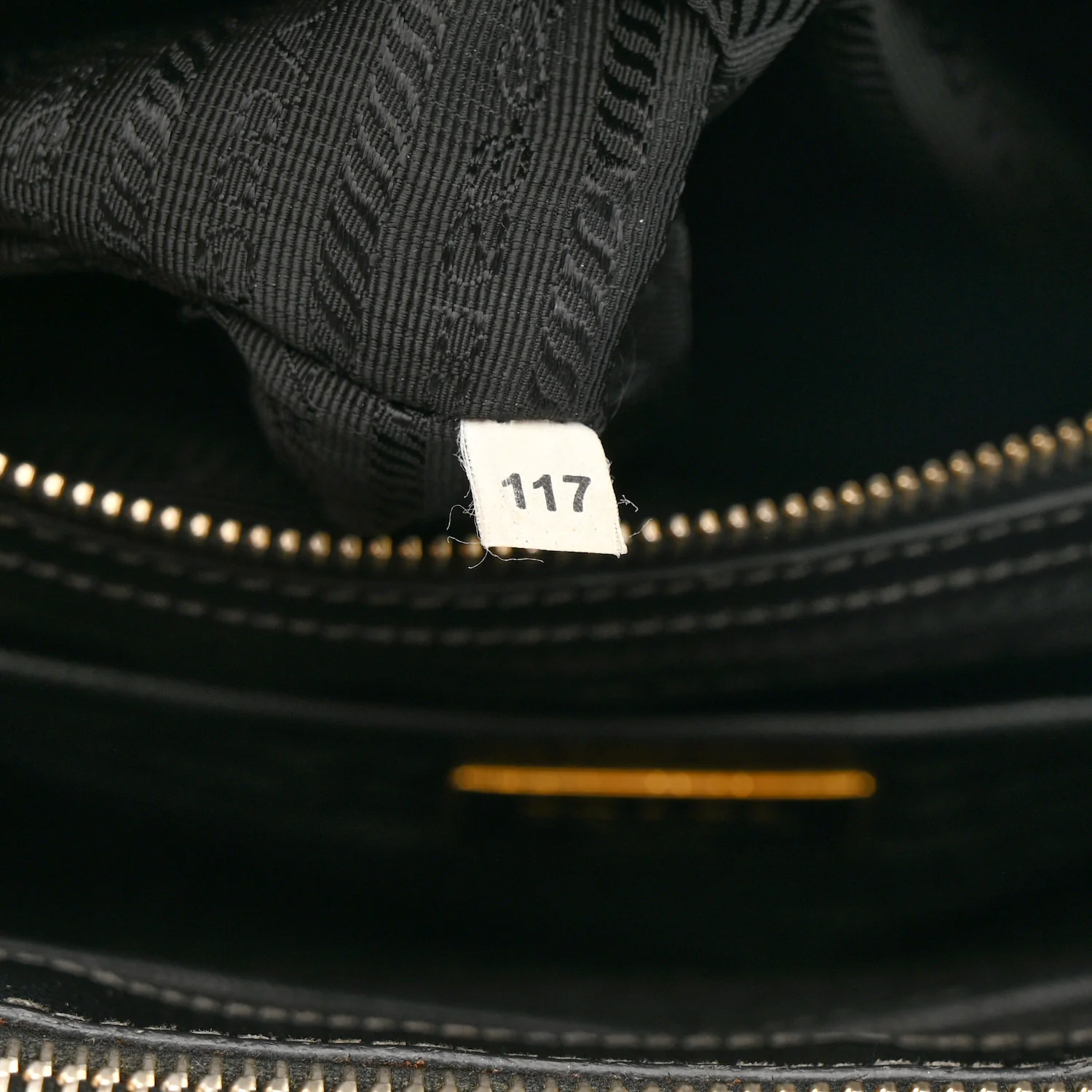 Saffiano Lux Medium Double Zip Black - Image 7