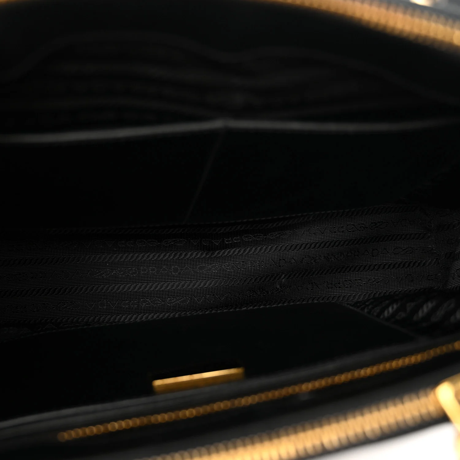 Saffiano Lux Medium Galleria Double Zip Tote Black - Image 8