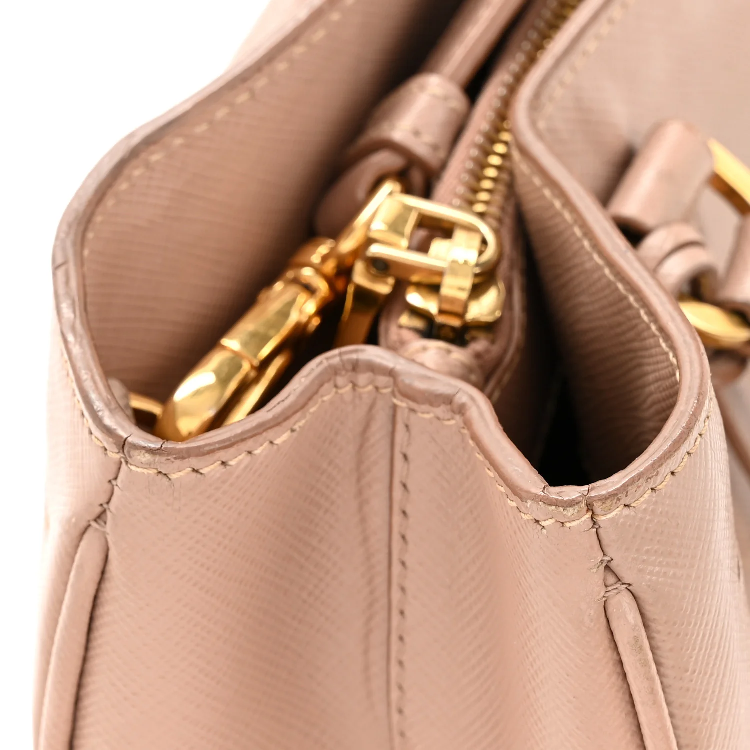 Saffiano Lux Medium Tote Cammeo - Image 41