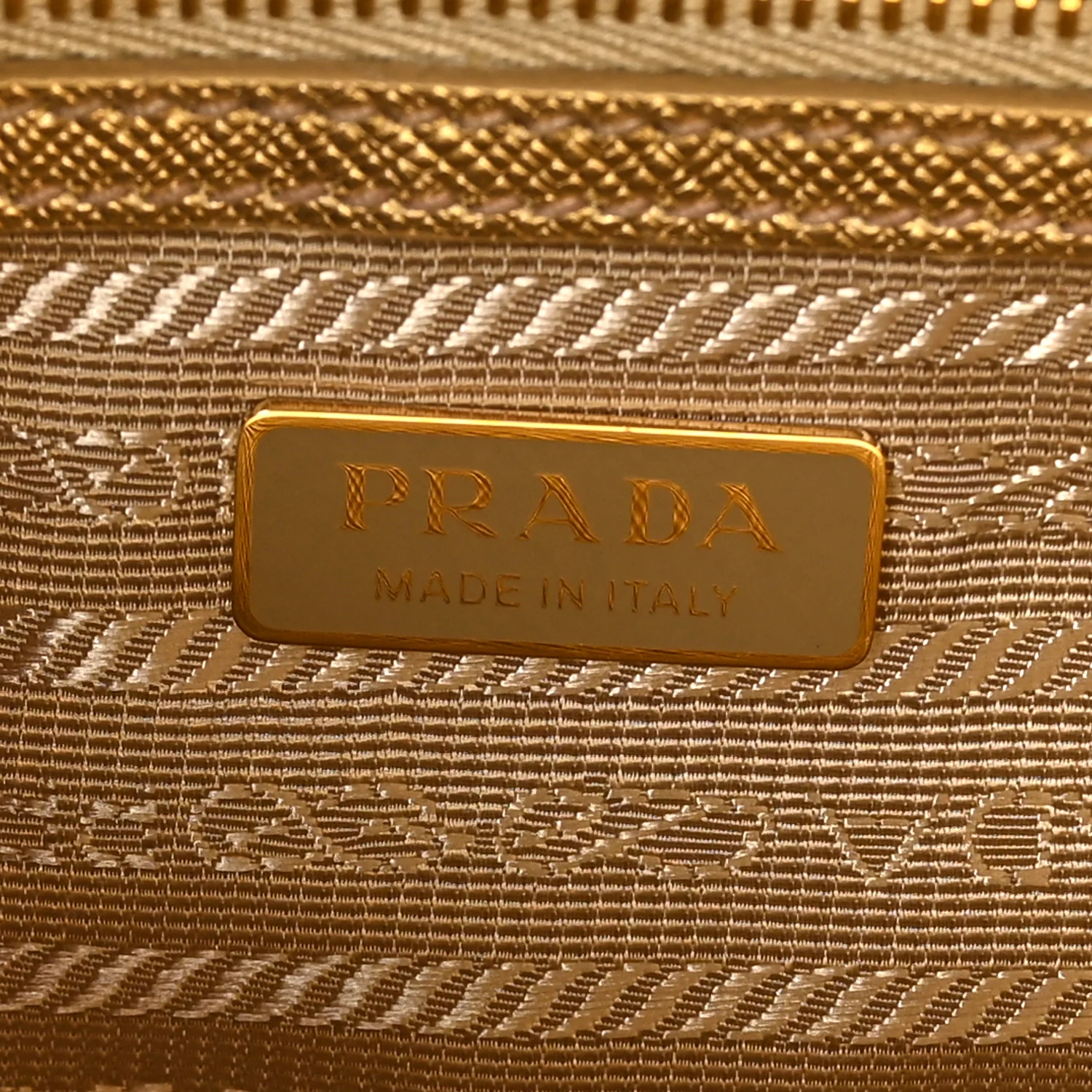 Saffiano Lux Mini Galleria Double Zip Tote Platino - Image 6