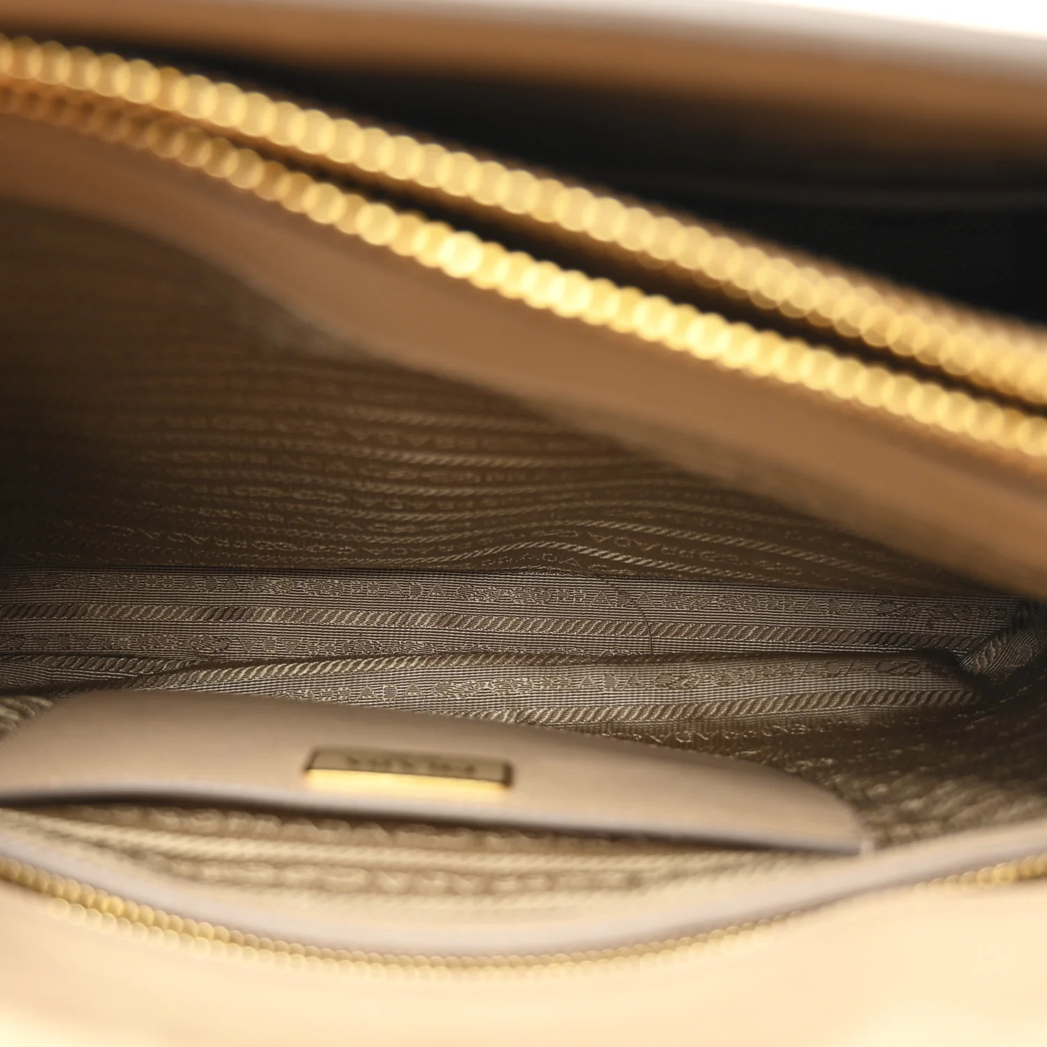 Saffiano Lux Parabole Tote Sabbia - Image 7