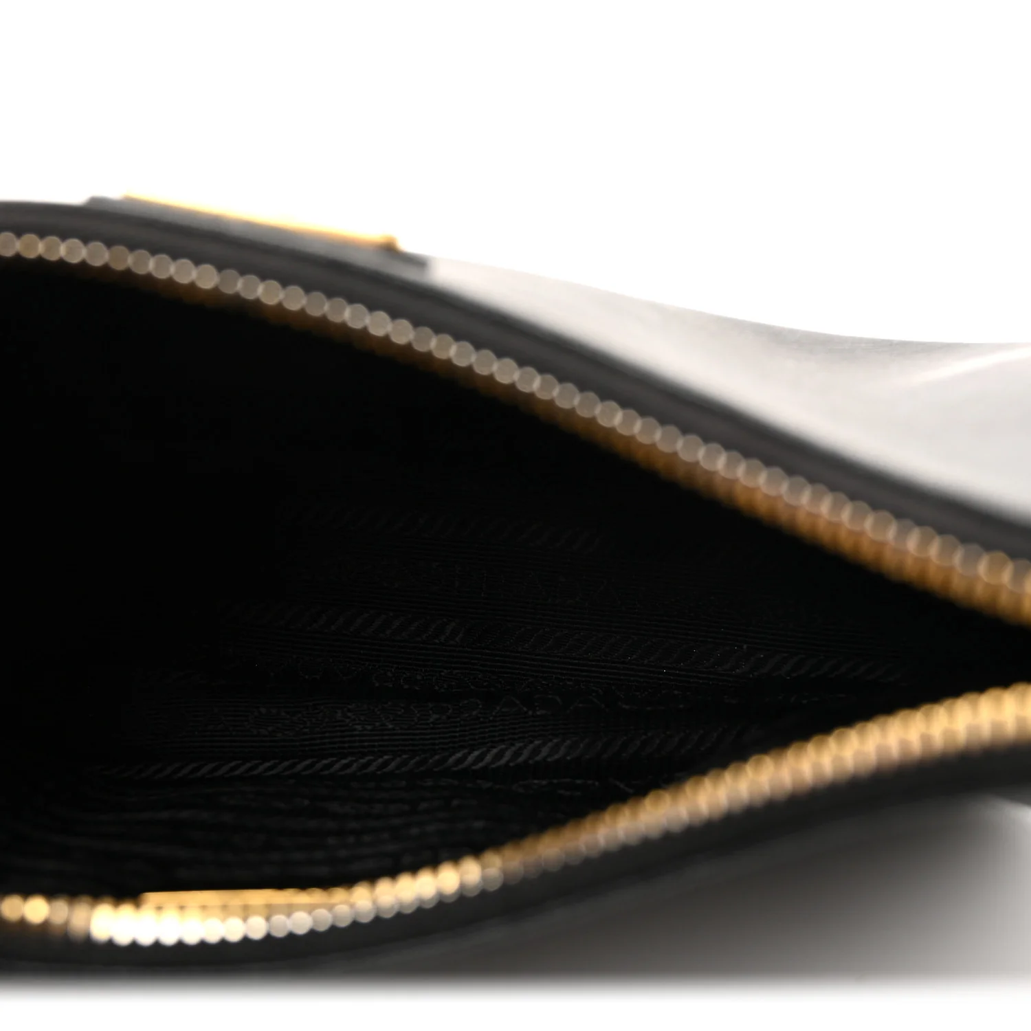 Saffiano Lux Re-Edition 2005 Shoulder Bag Black - Image 5