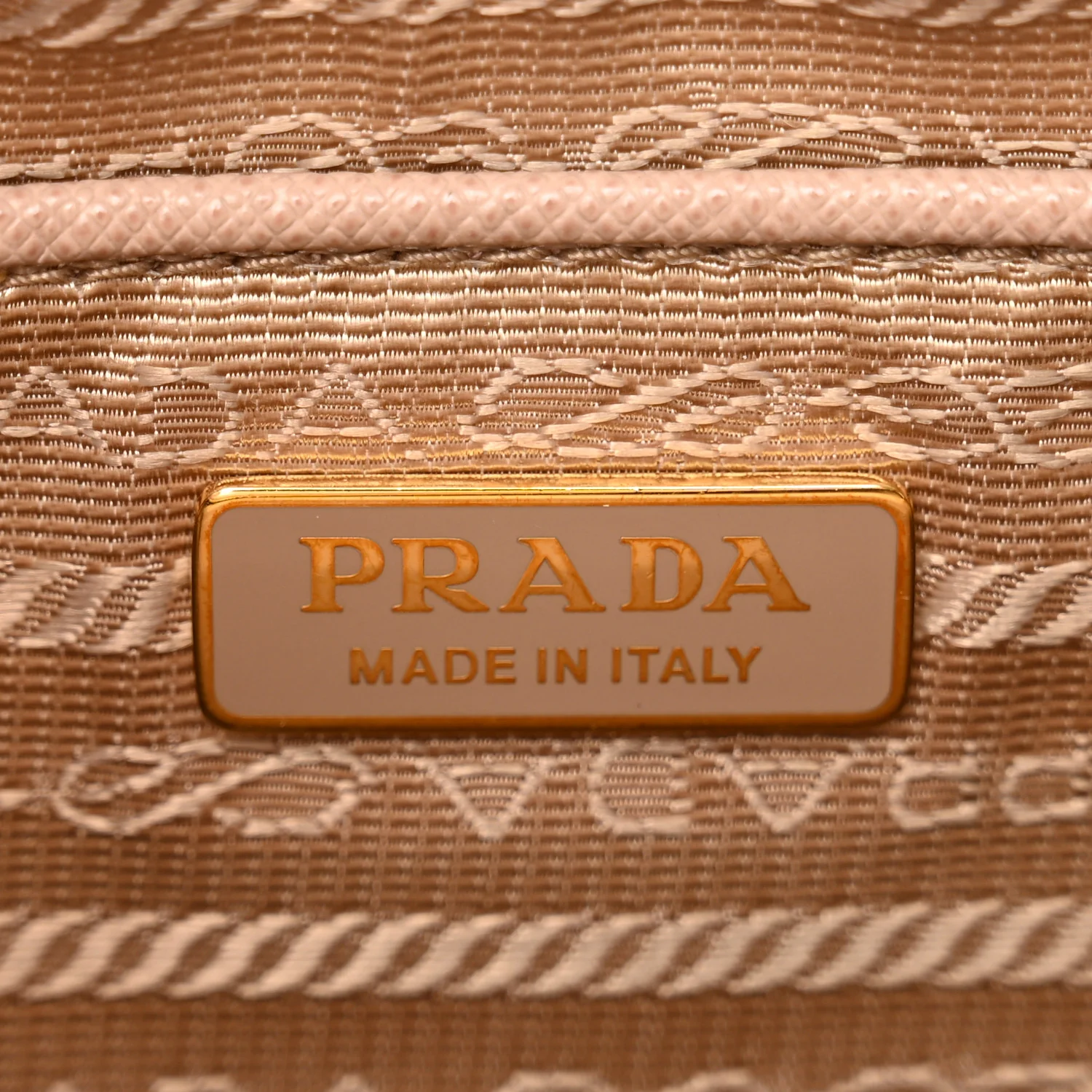 Saffiano Lux Small Camera Crossbody Bag Cirpria - Image 6