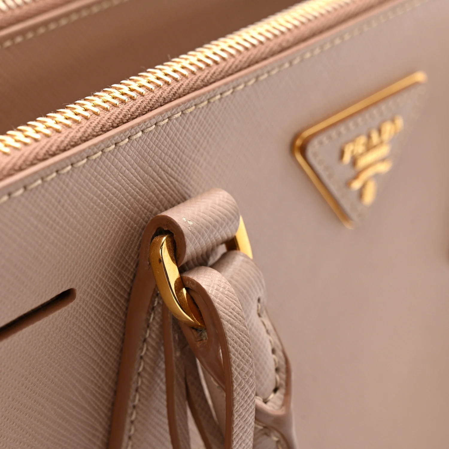 Saffiano Lux Small Galleria Double Zip Tote Cammeo - Image 13