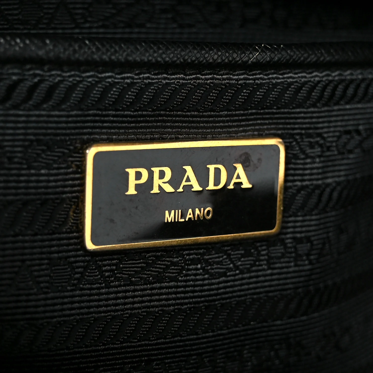 Saffiano Medium Galleria Double Zip Tote Black - Image 6